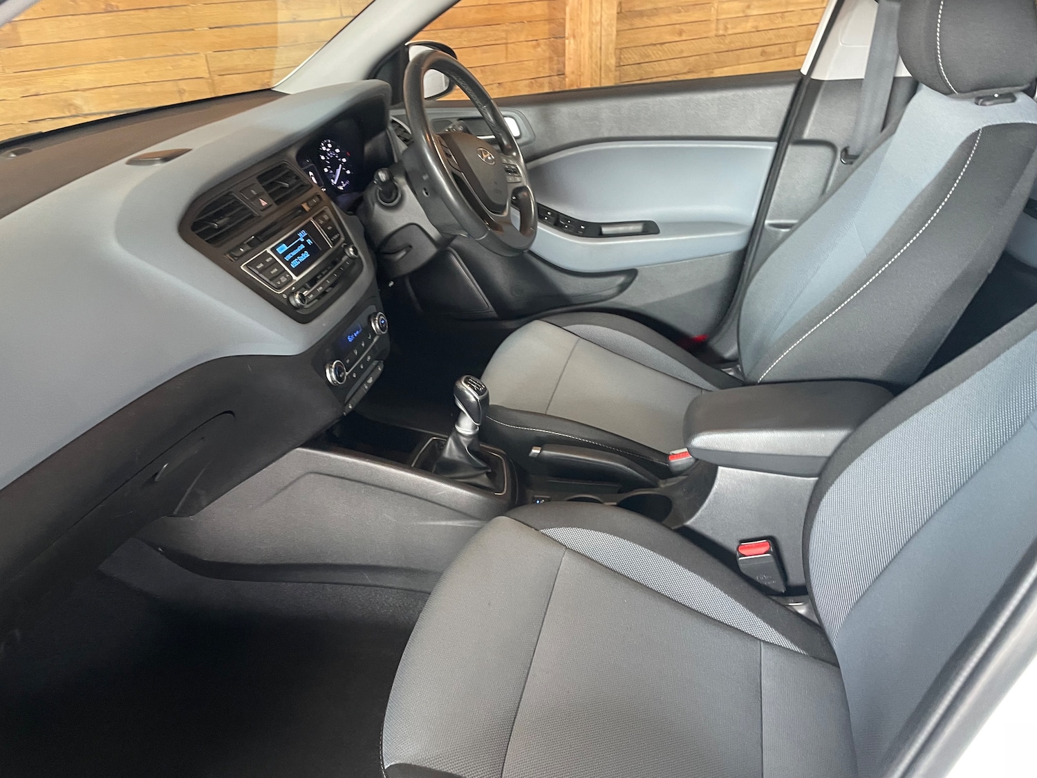 Used Hyundai i20 2016 for sale - 76057776: Photo 10