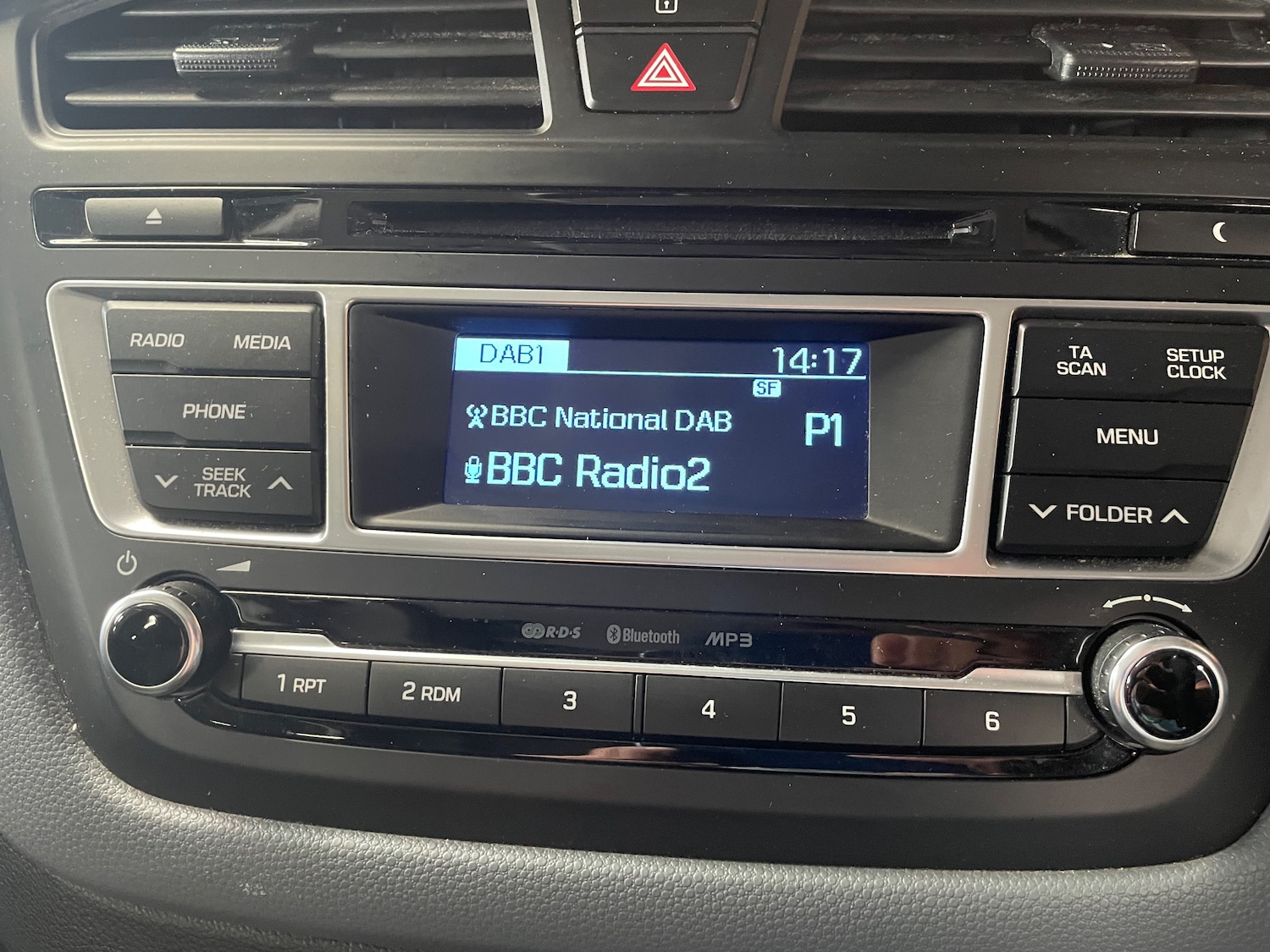 Used Hyundai i20 2016 for sale - 76057776: Photo 17
