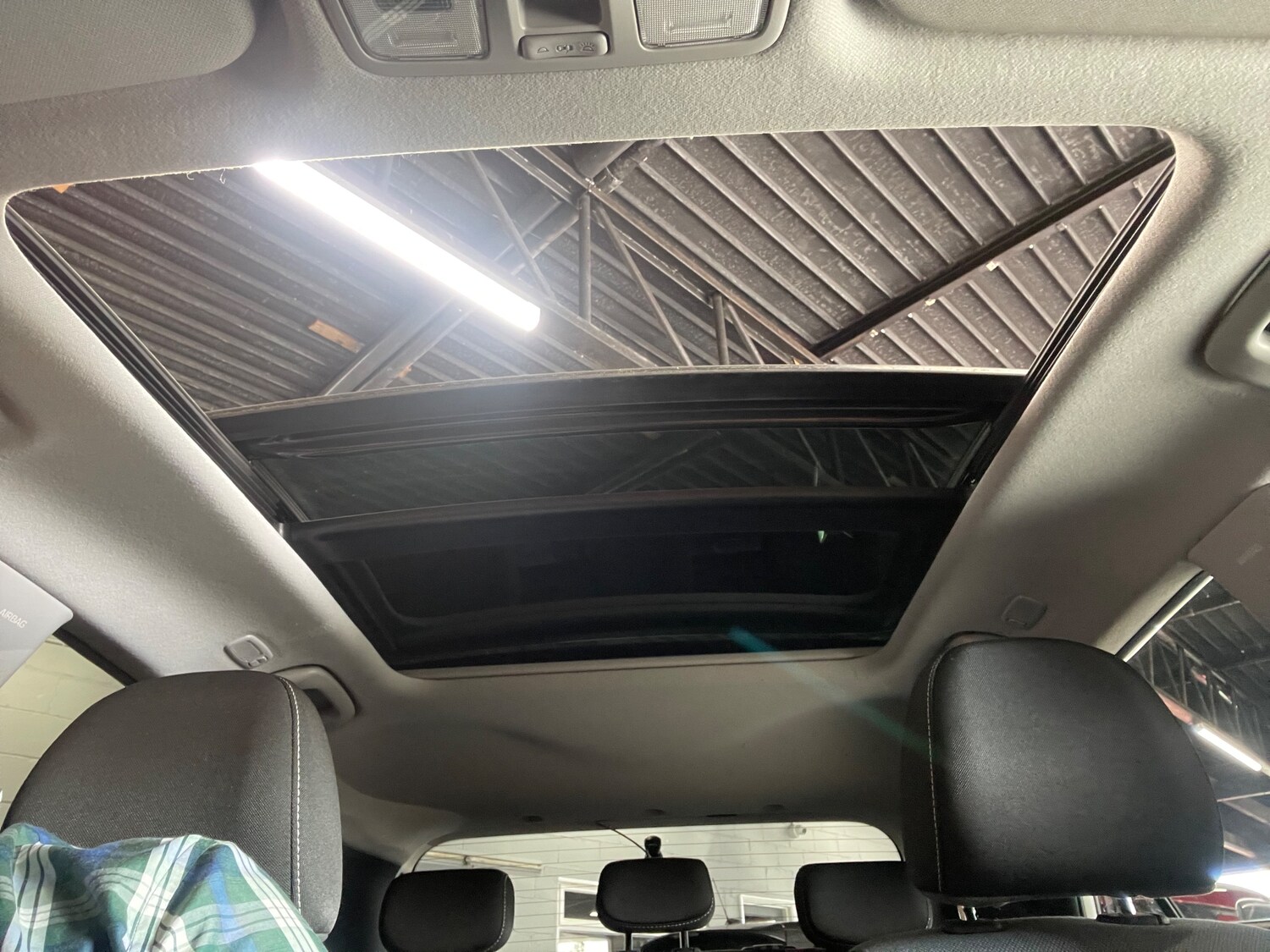 Used Hyundai i20 2016 for sale - 76057776: Photo 24