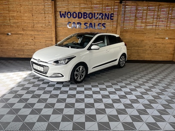 Used Hyundai i20 2016 for sale - 76057776: Photo