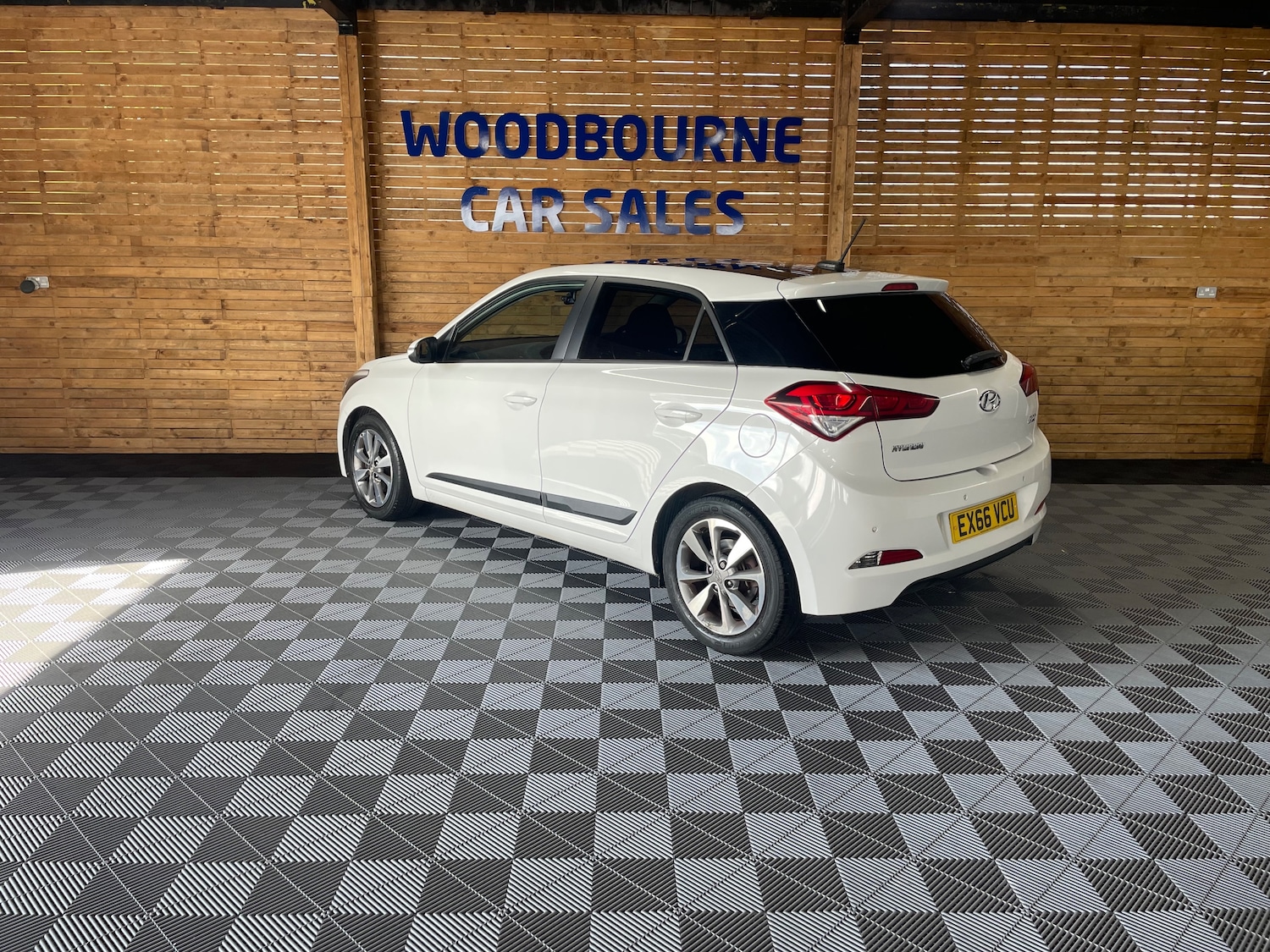 Used Hyundai i20 2016 for sale - 76057776: Photo 3