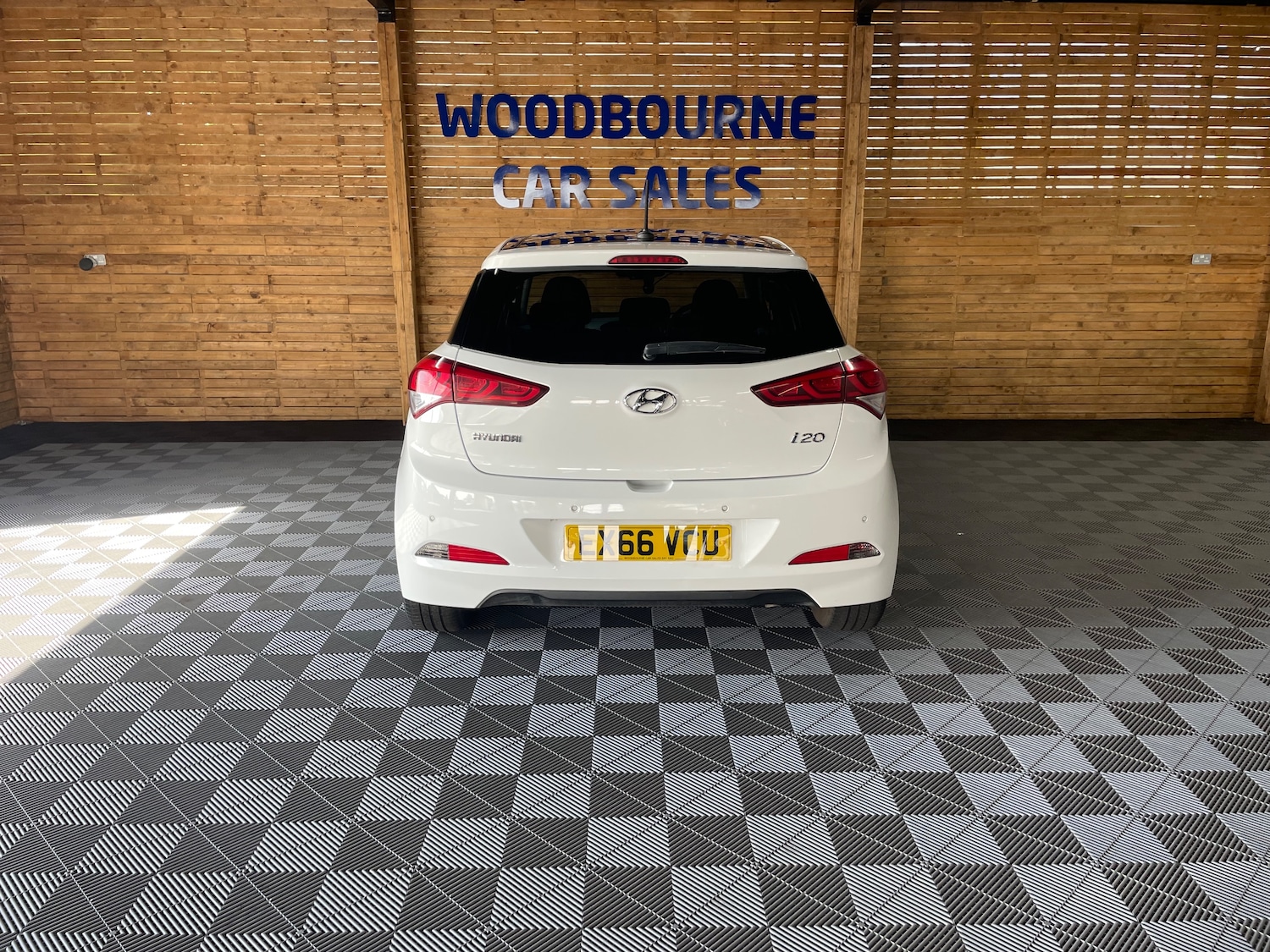 Used Hyundai i20 2016 for sale - 76057776: Photo 8