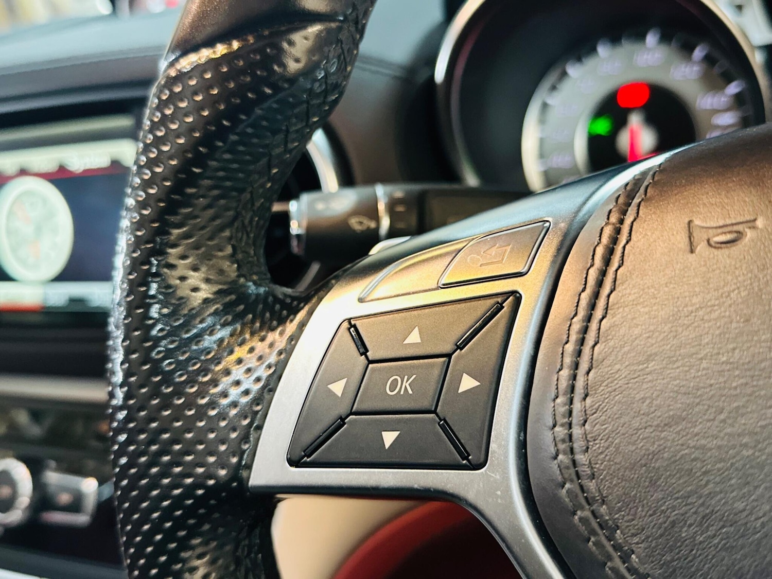 Used Mercedes-Benz SL 2015 for sale - 77695505: Photo 46