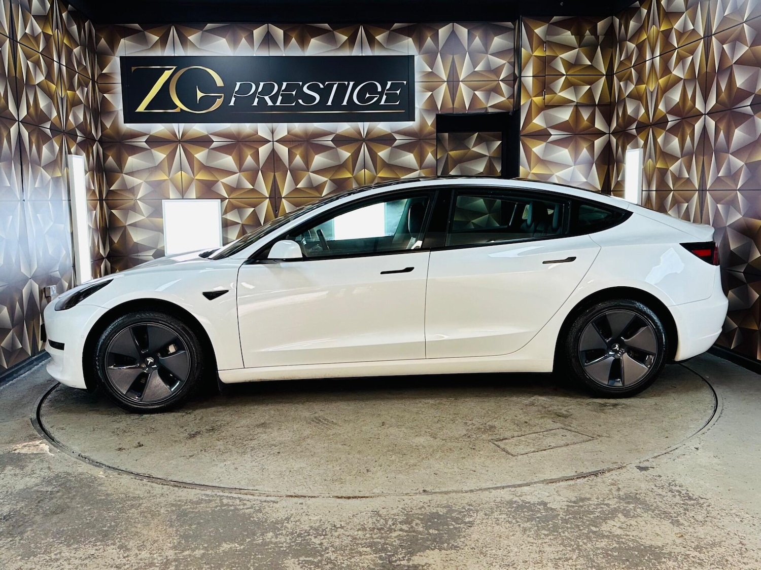 Used Tesla Model 3 2020 for sale - 76926156: Photo 11