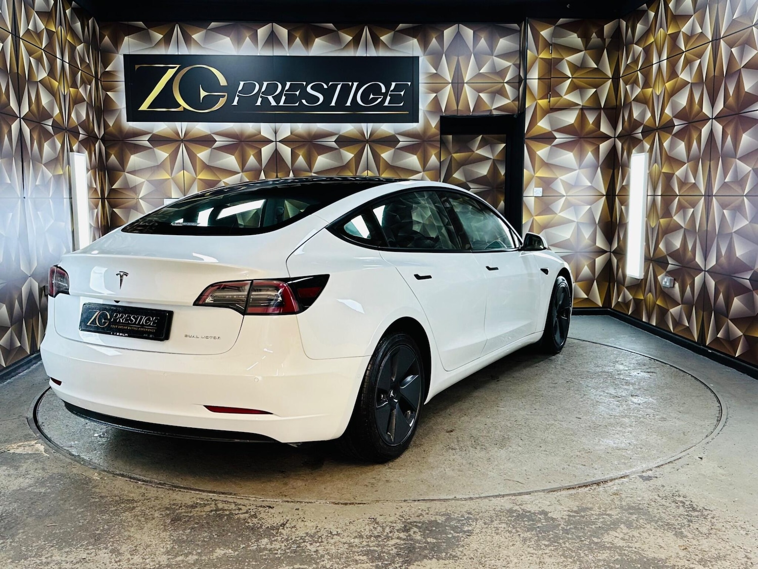 Used Tesla Model 3 2020 for sale - 76926156: Photo 38