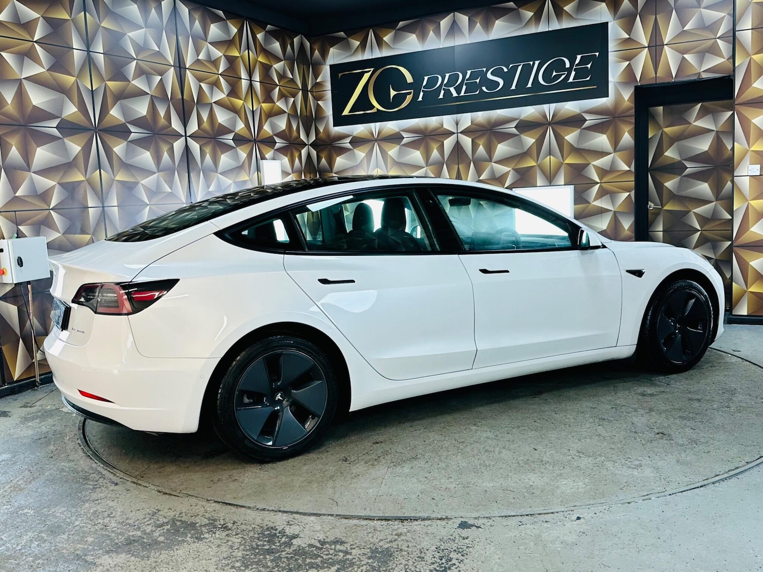 Used Tesla Model 3 2020 for sale - 76926156: Photo 44