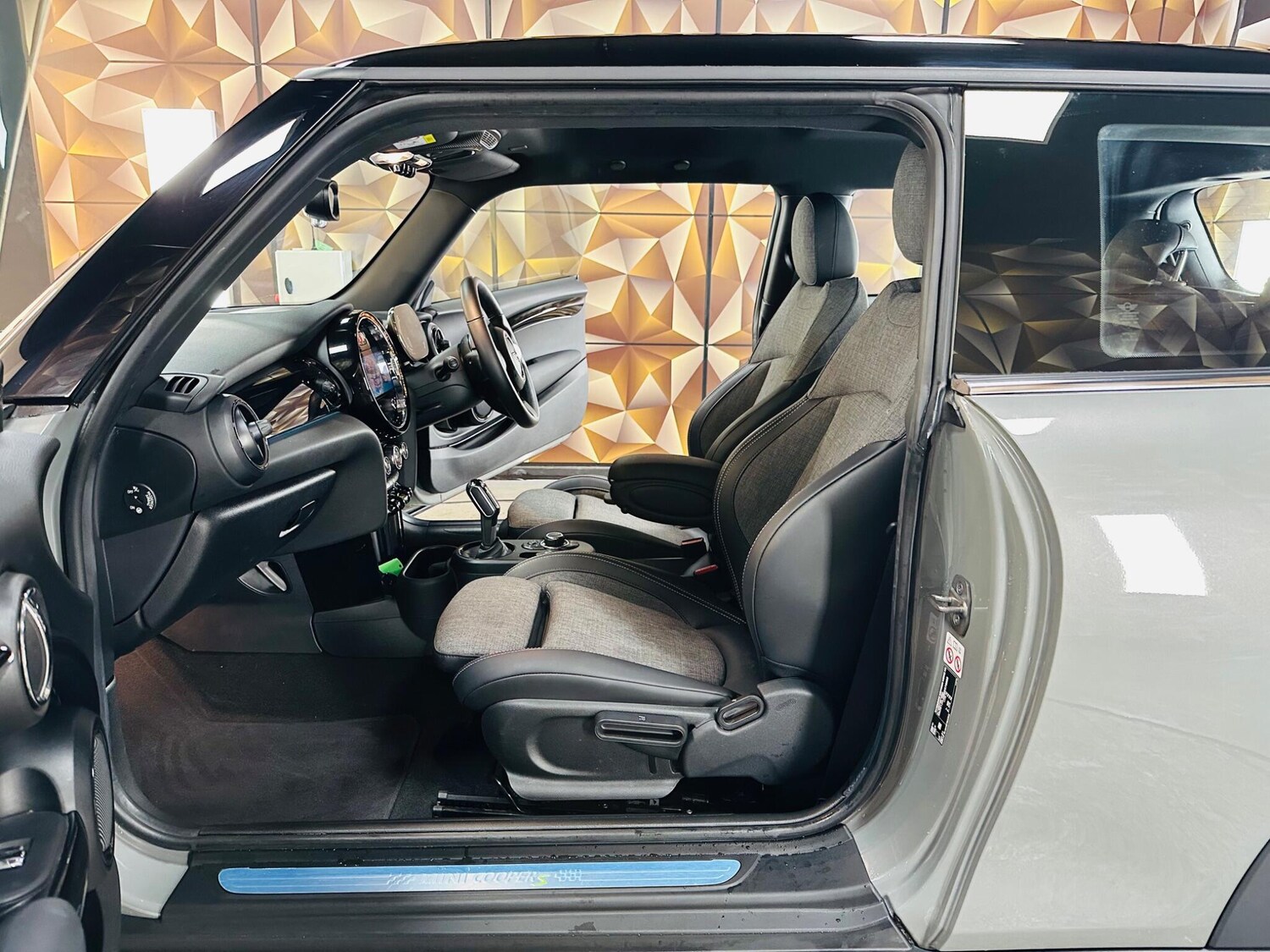 Used MINI Hatch 2021 for sale - 76561829: Photo 60