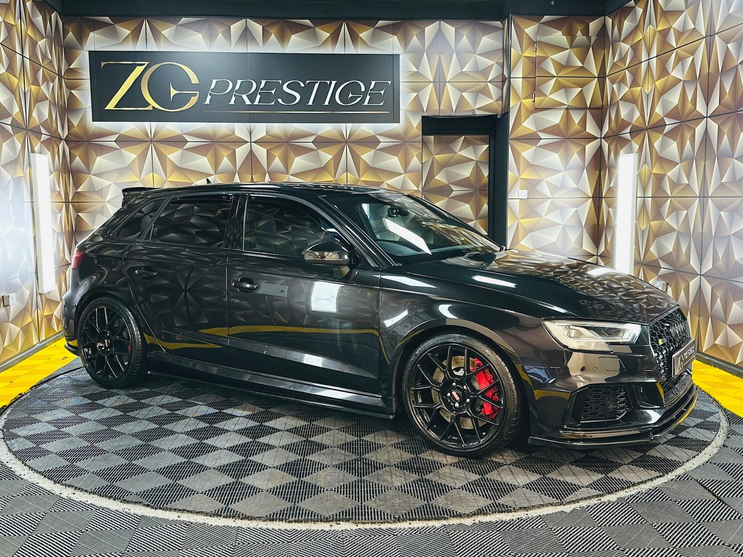 Used Audi RS3 2017 for sale - 77898661: Photo 1