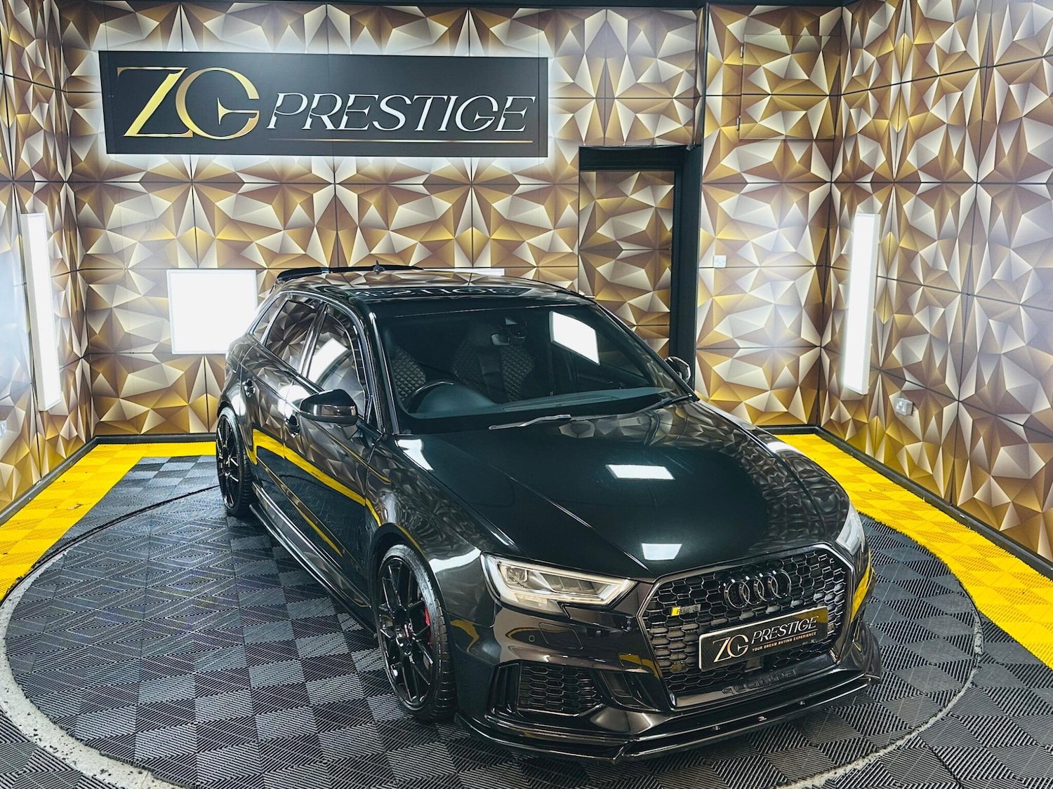 Used Audi RS3 2017 for sale - 77898661: Photo 17
