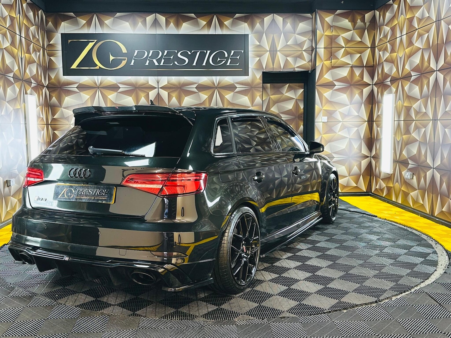 Used Audi RS3 2017 for sale - 77898661: Photo 38