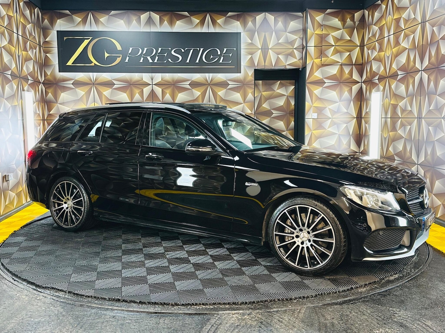 Used Mercedes-Benz C Class 2018 for sale - 77400431: Photo 1