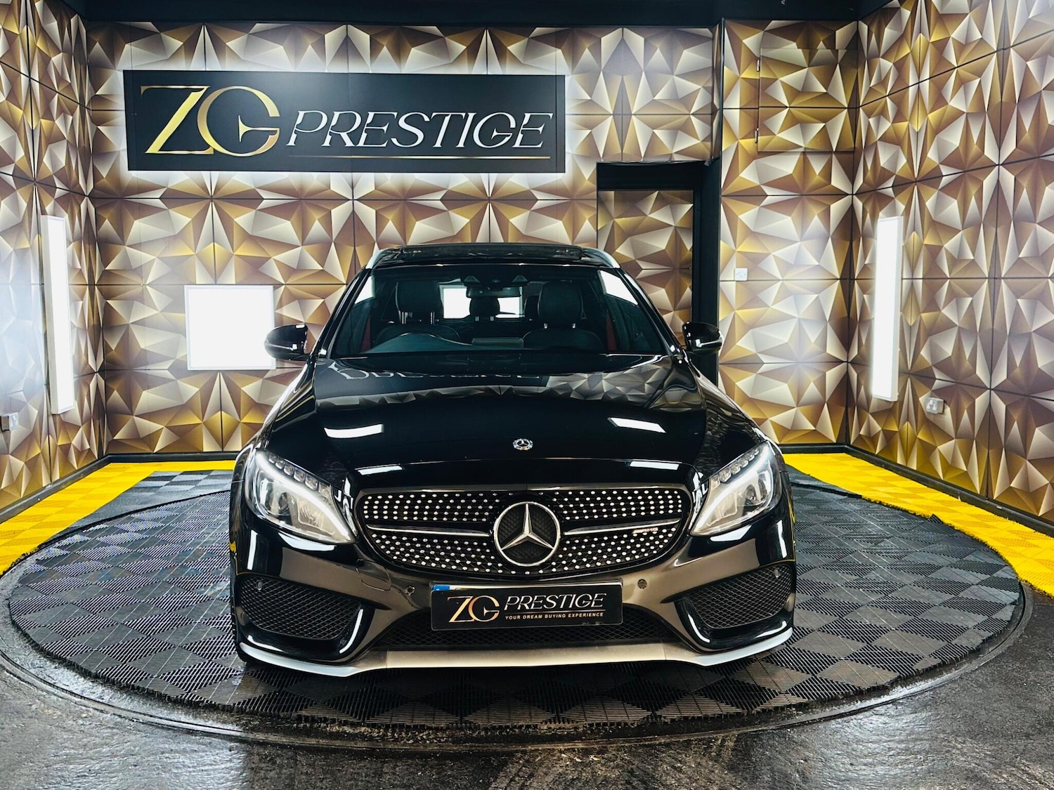 Used Mercedes-Benz C Class 2018 for sale - 77400431: Photo 3