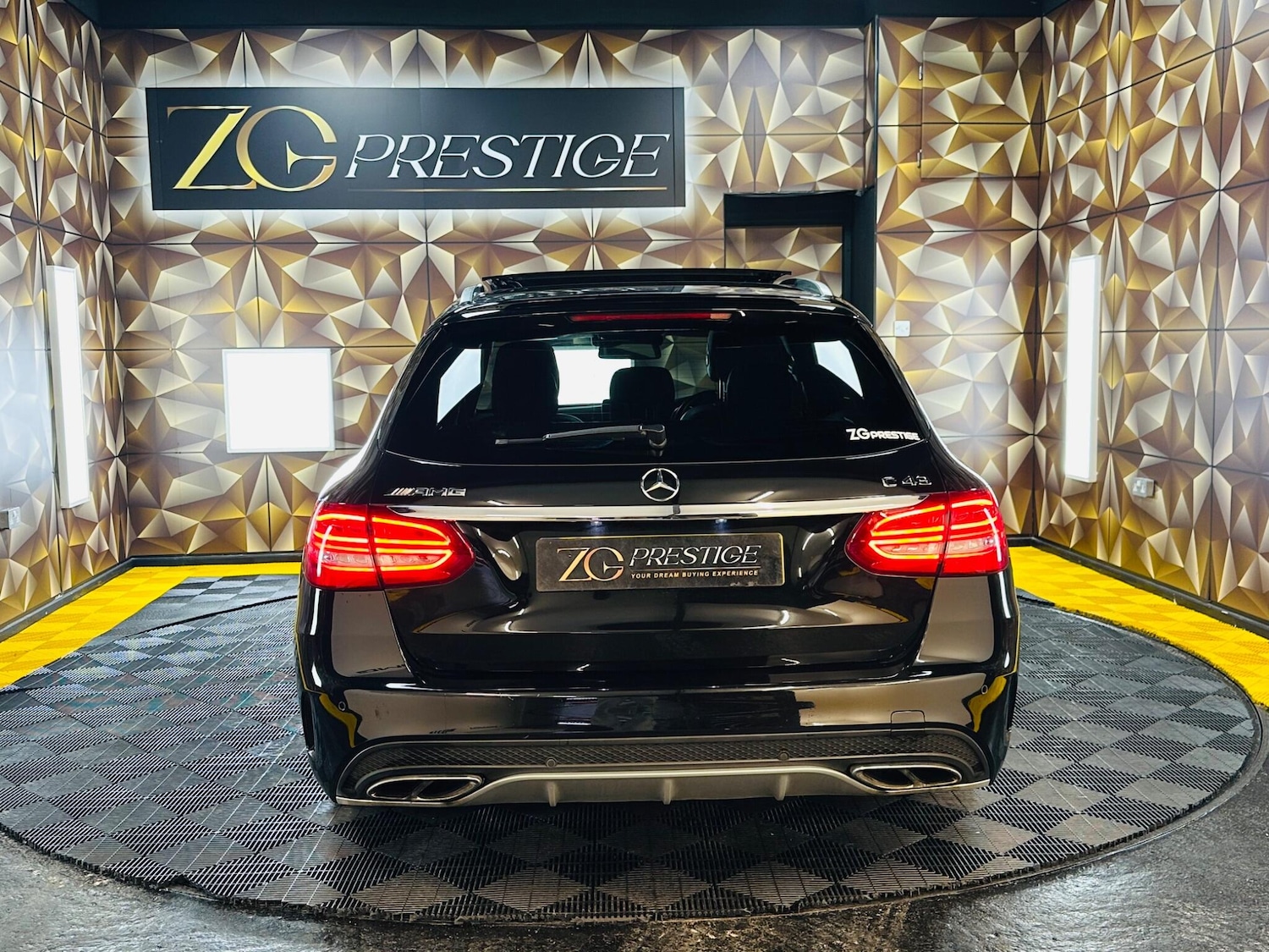 Used Mercedes-Benz C Class 2018 for sale - 77400431: Photo 5