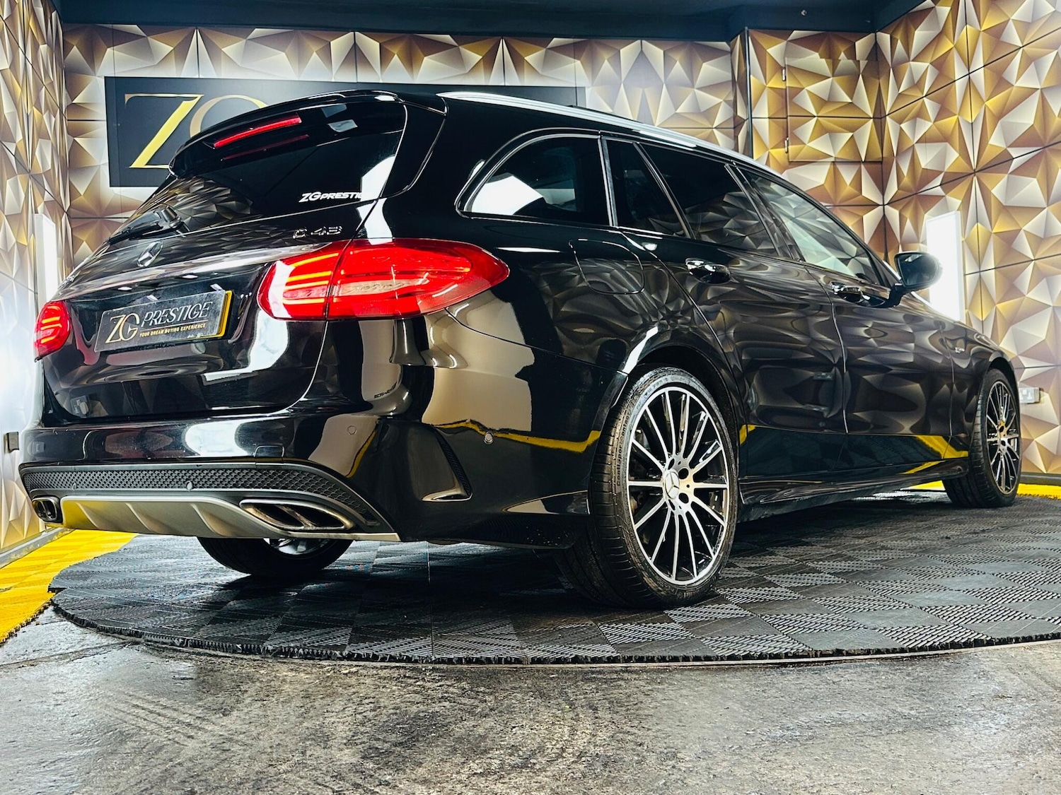 Used Mercedes-Benz C Class 2018 for sale - 77400431: Photo 7