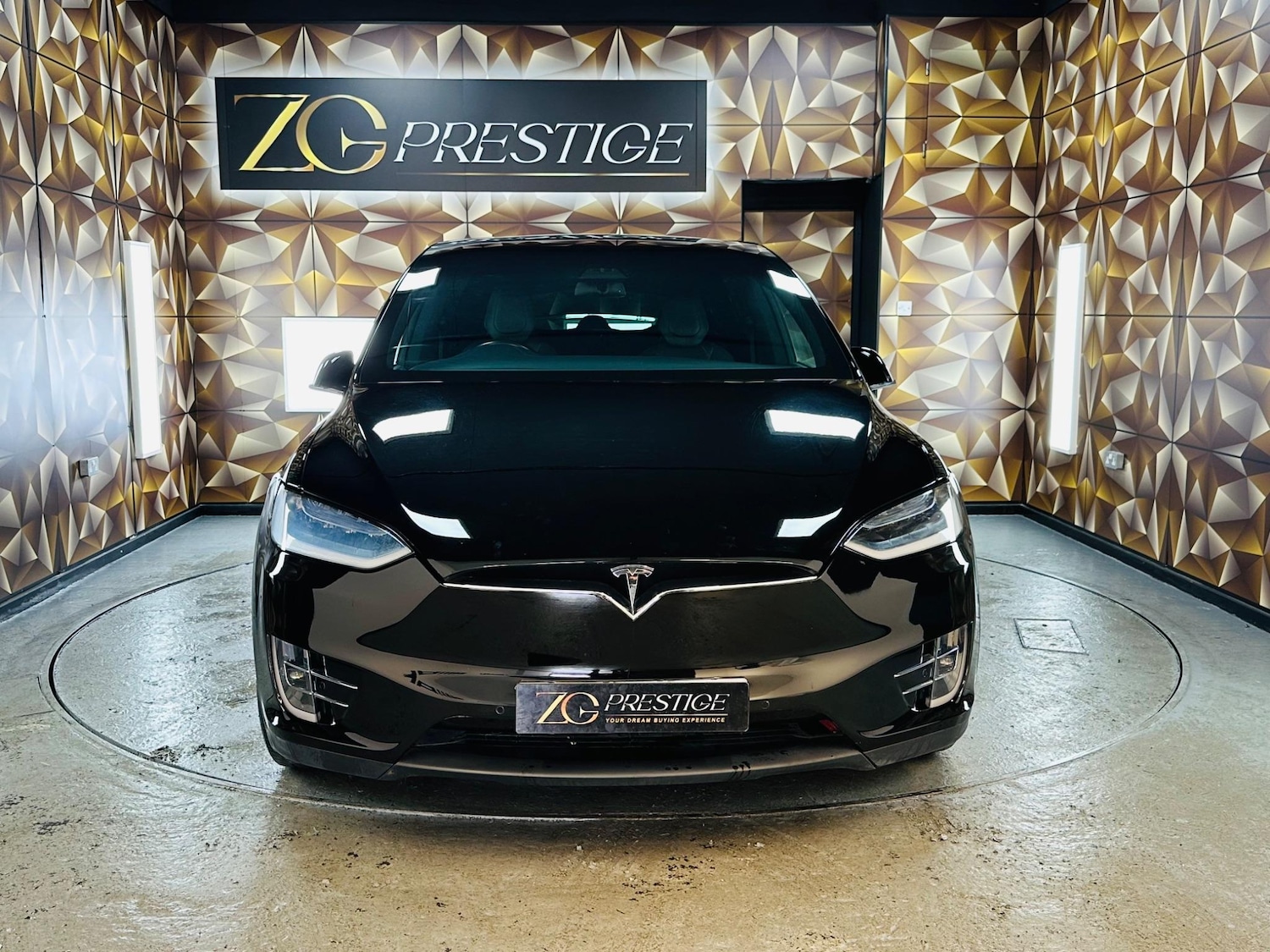 Used Tesla Model X 2018 for sale - 76059356: Photo 3