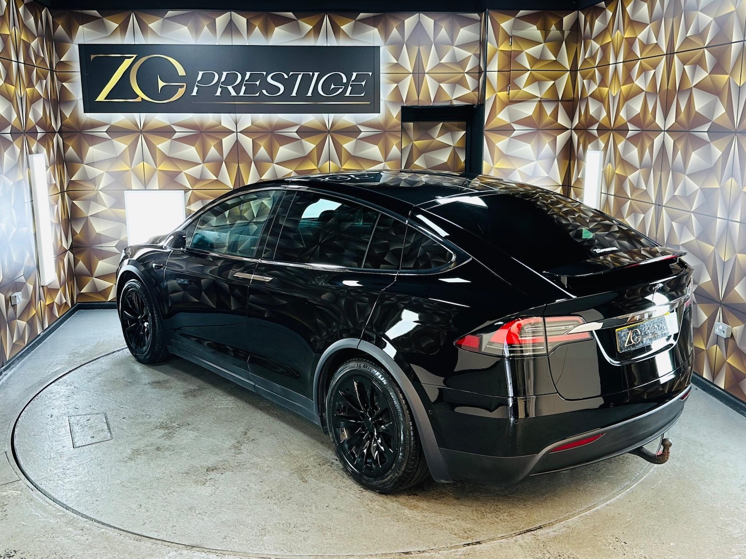 Used Tesla Model X 2018 for sale - 76059356: Photo 43