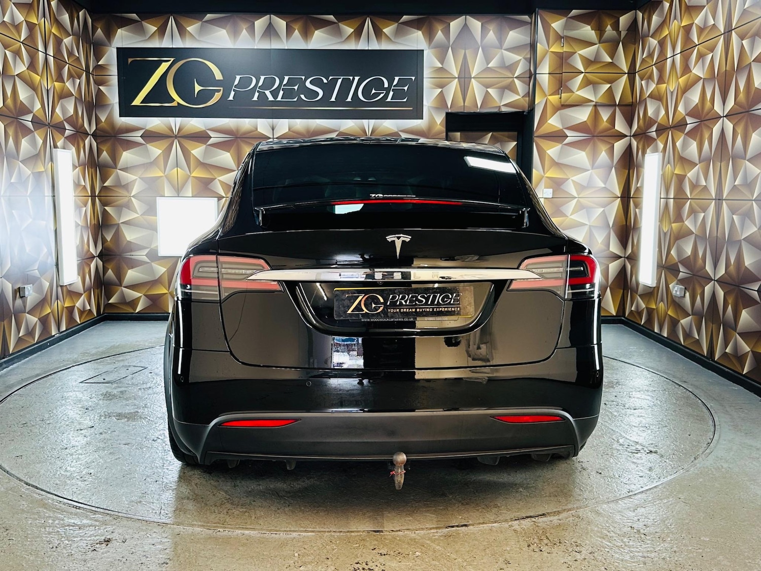 Used Tesla Model X 2018 for sale - 76059356: Photo 5
