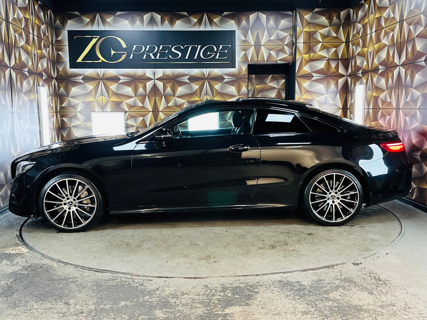 Used Mercedes-Benz E Class 2019 for sale - 76964746: Photo 11