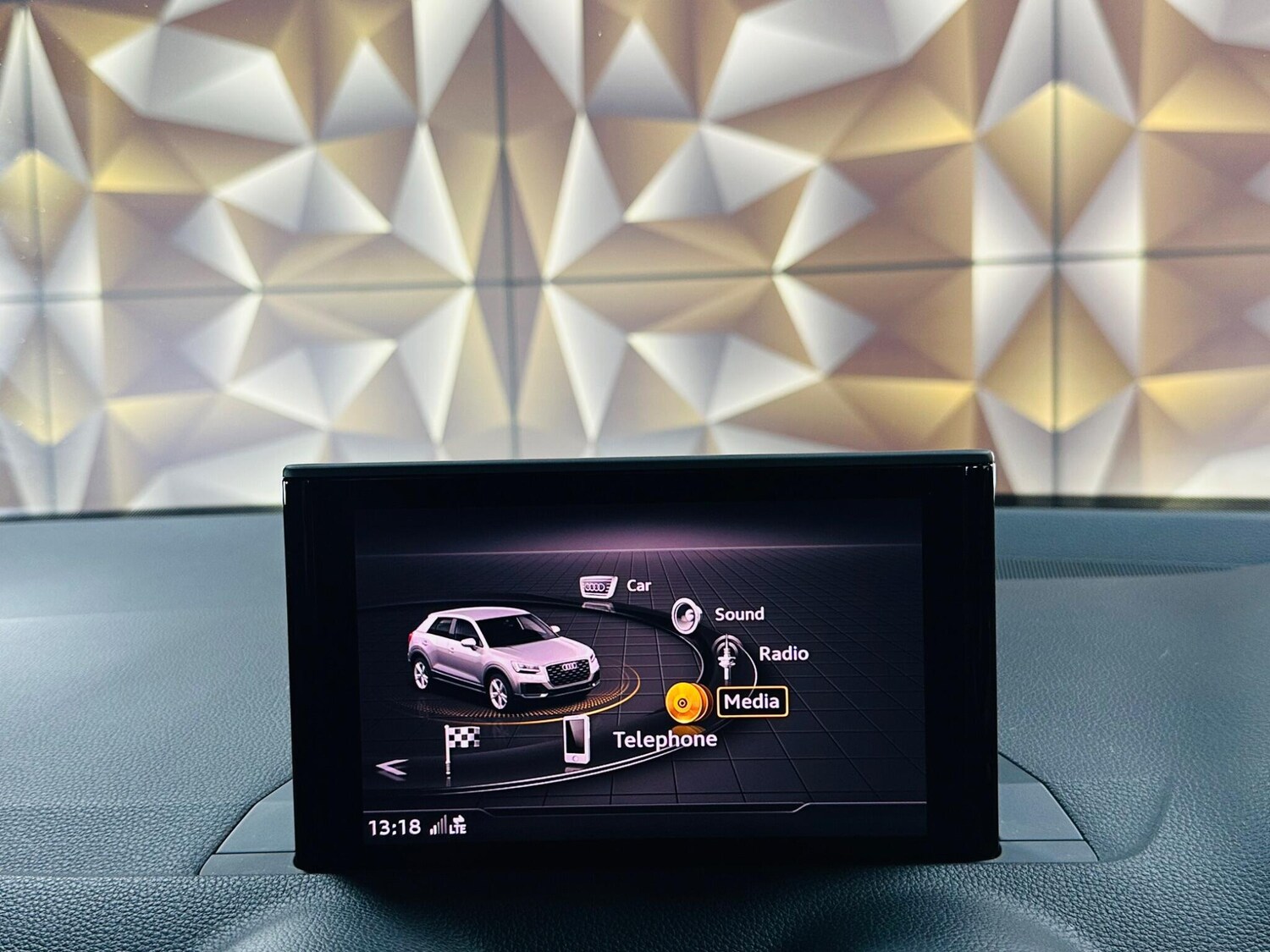 Used Audi Q2 2018 for sale - 76550728: Photo 51