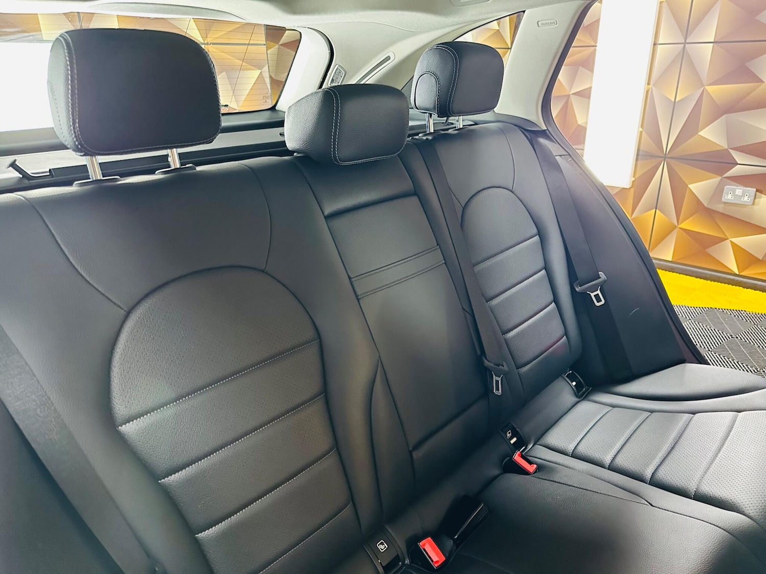 Used Mercedes-Benz C Class 2019 for sale - 78085884: Photo 14