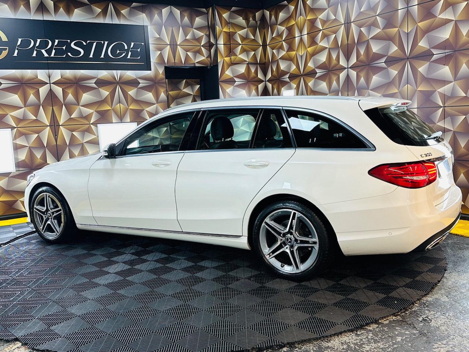 Used Mercedes-Benz C Class 2019 for sale - 78085884: Photo 19