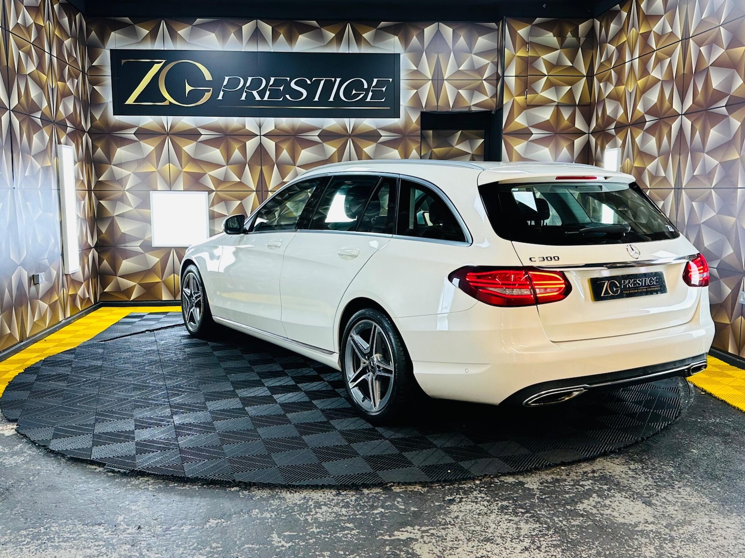 Used Mercedes-Benz C Class 2019 for sale - 78085884: Photo 39