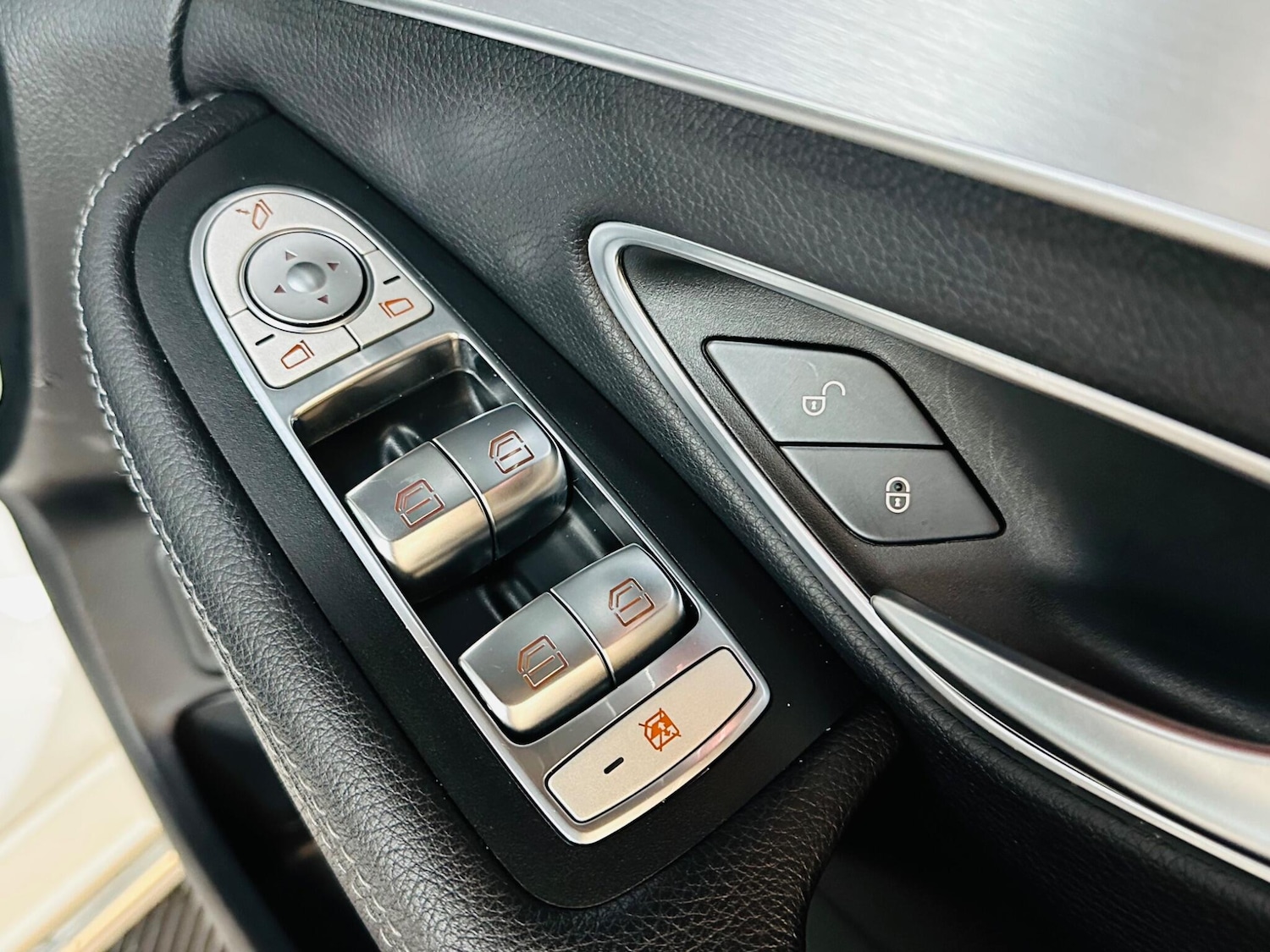 Used Mercedes-Benz C Class 2019 for sale - 78085884: Photo 59