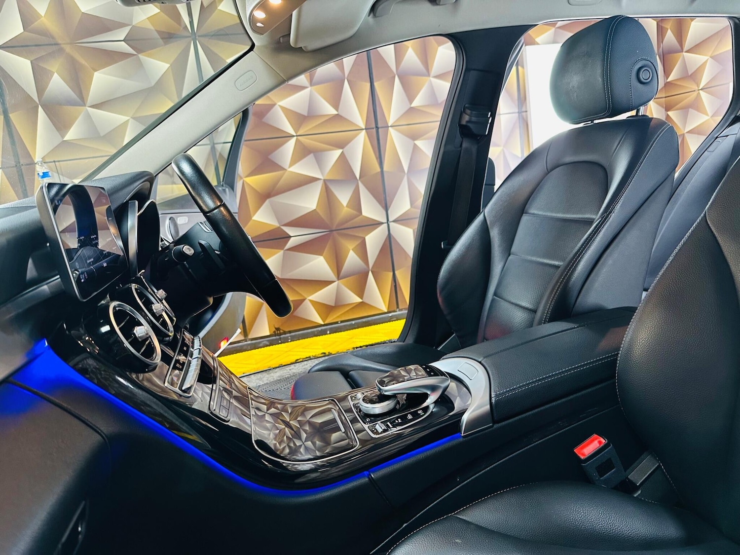 Used Mercedes-Benz C Class 2019 for sale - 78085884: Photo 6