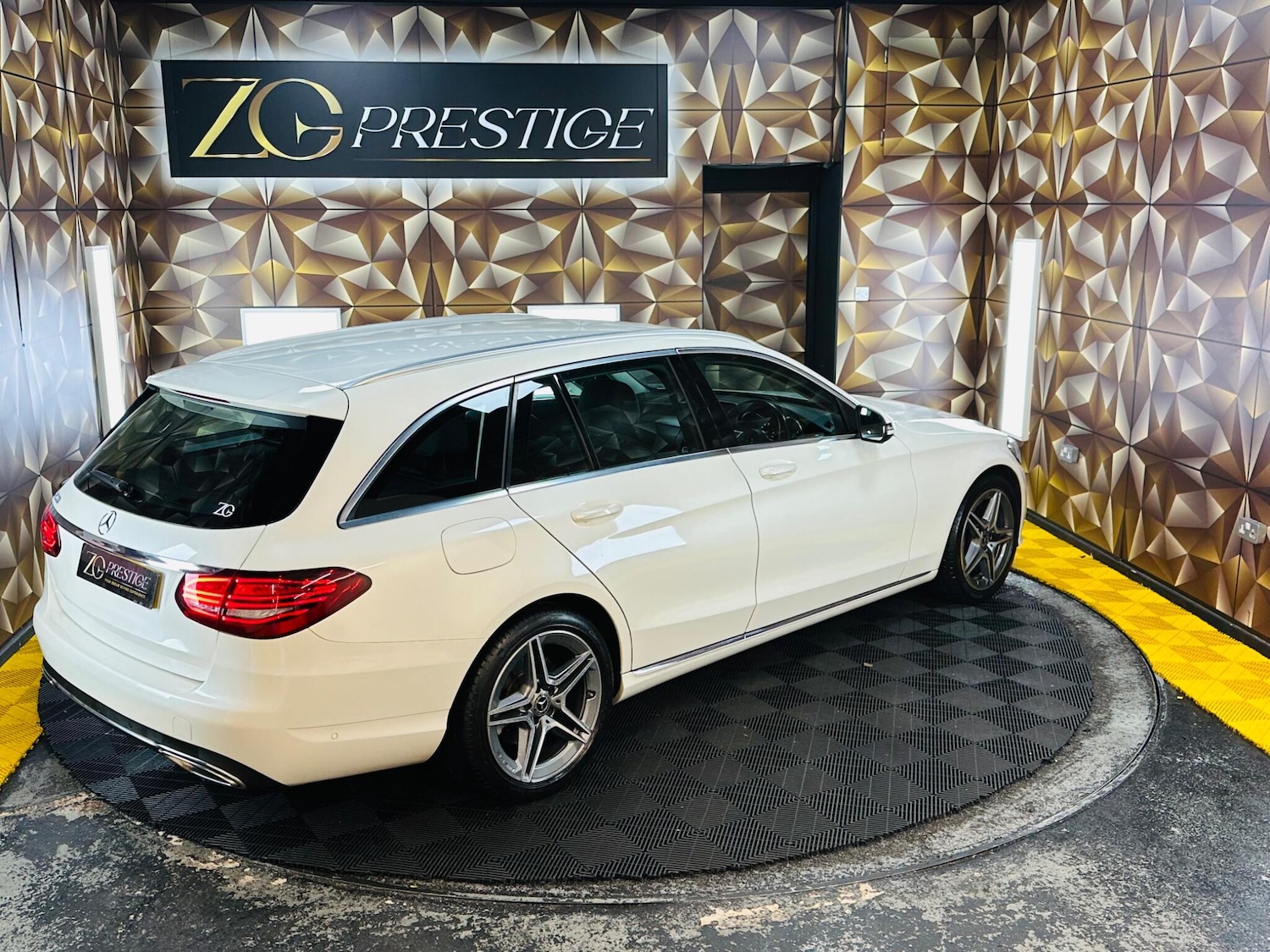 Used Mercedes-Benz C Class 2019 for sale - 78085884: Photo 7