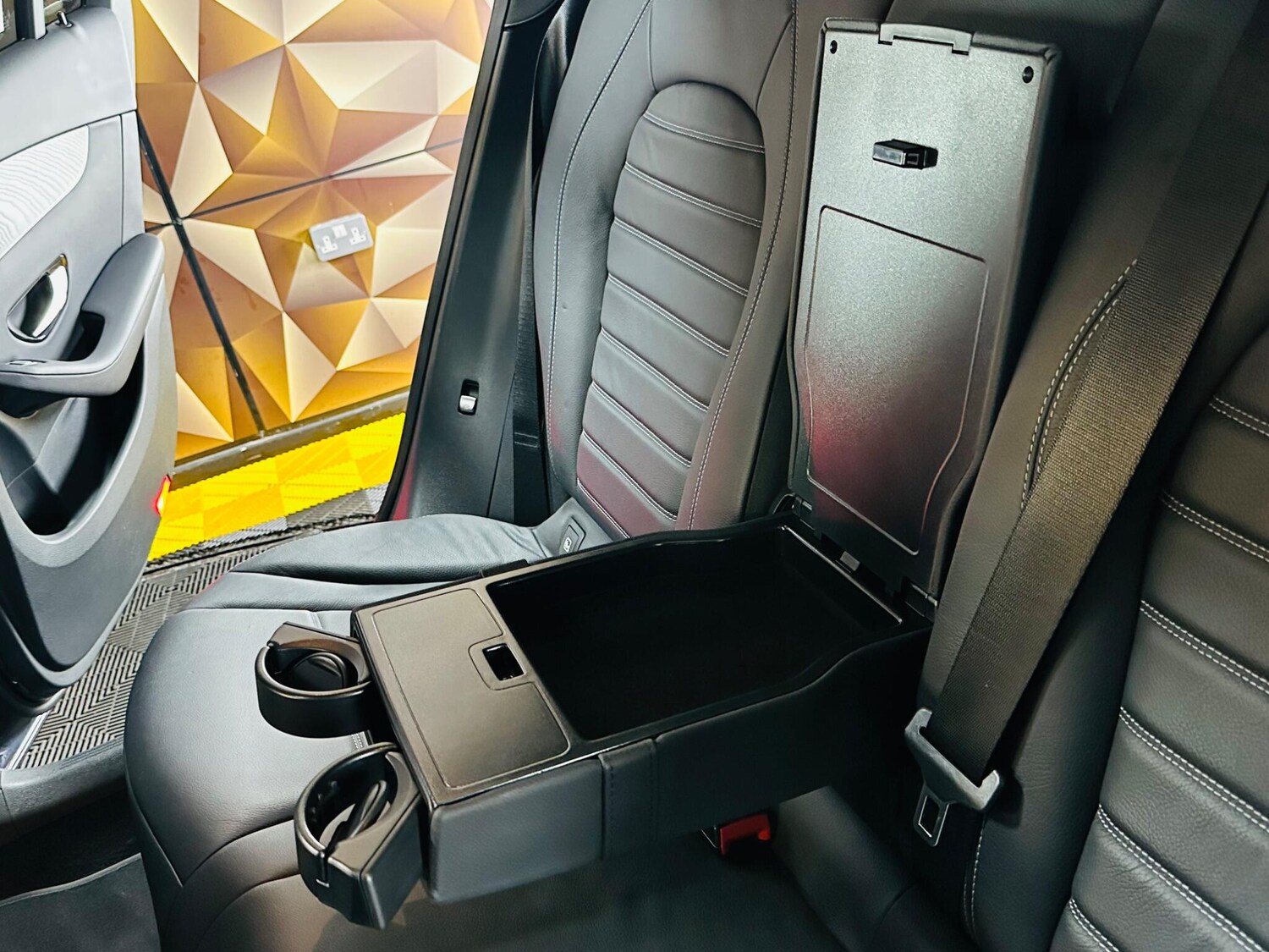 Used Mercedes-Benz GLC for sale - 77784502: Photo 64