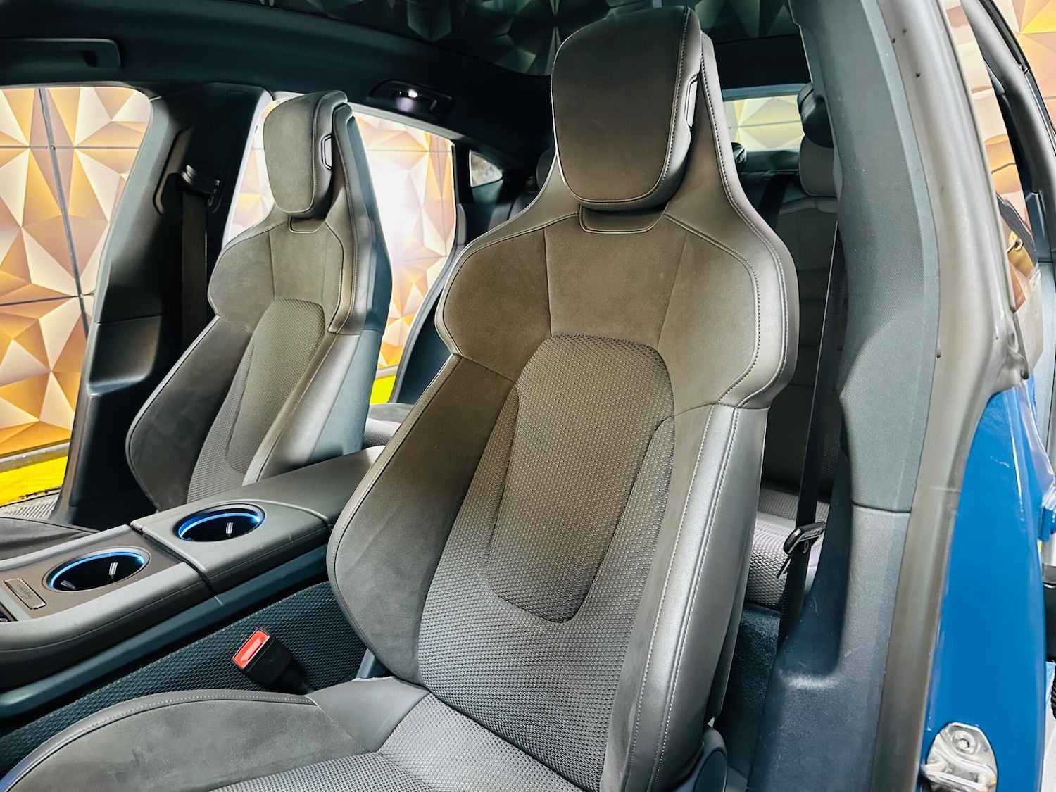 Used Porsche Taycan 2020 for sale - 77768651: Photo 10