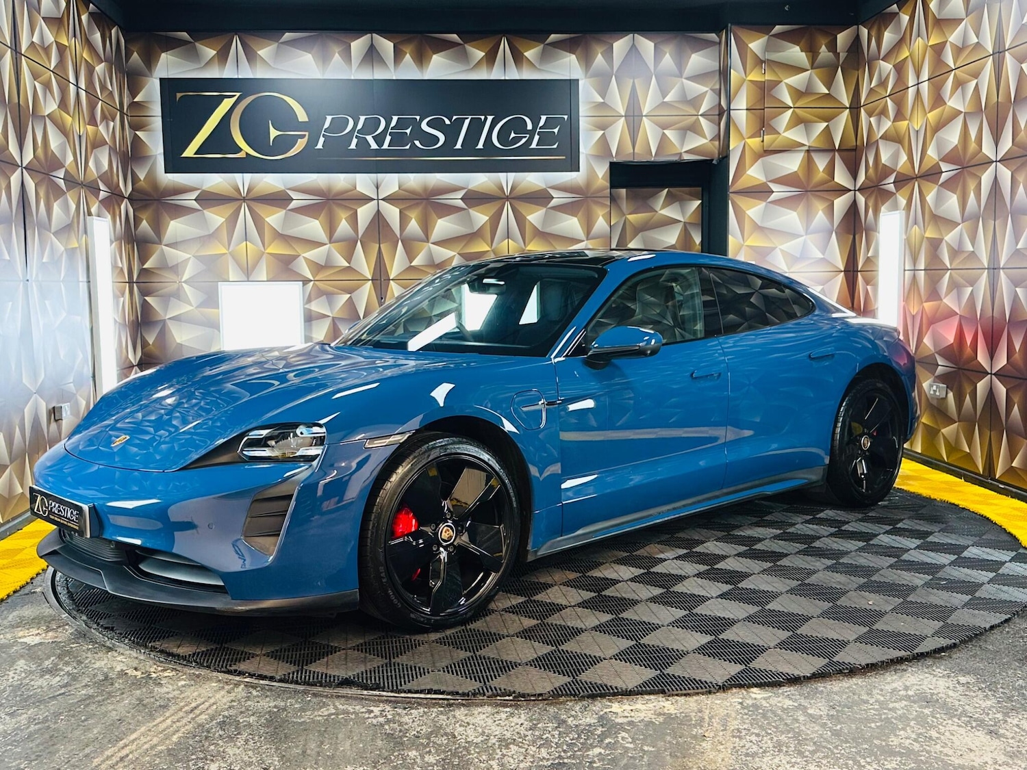 Used Porsche Taycan 2020 for sale - 77768651: Photo 15