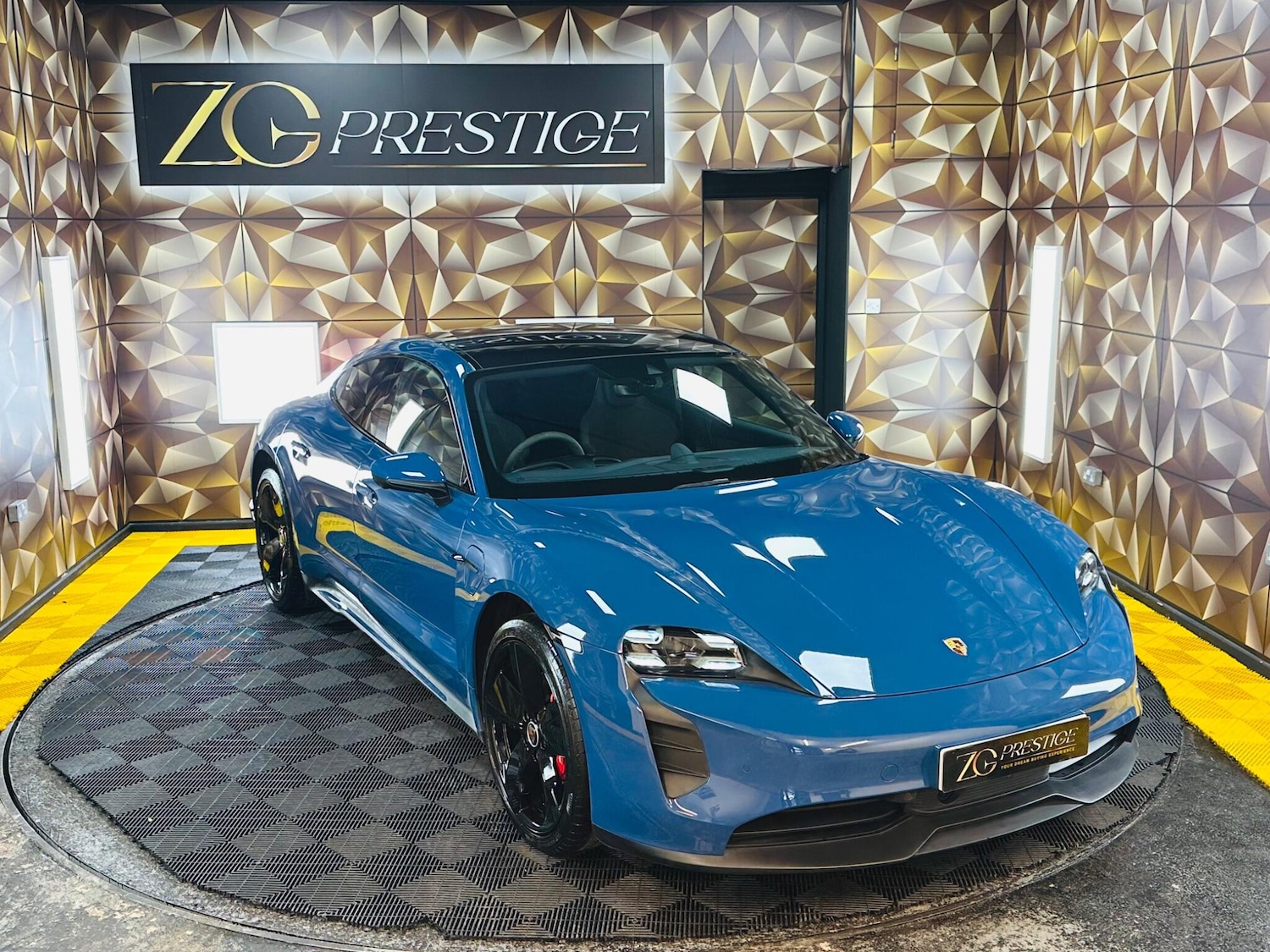 Used Porsche Taycan 2020 for sale - 77768651: Photo 29