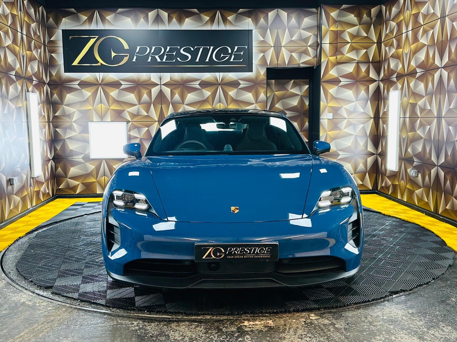 Used Porsche Taycan 2020 for sale - 77768651: Photo 3