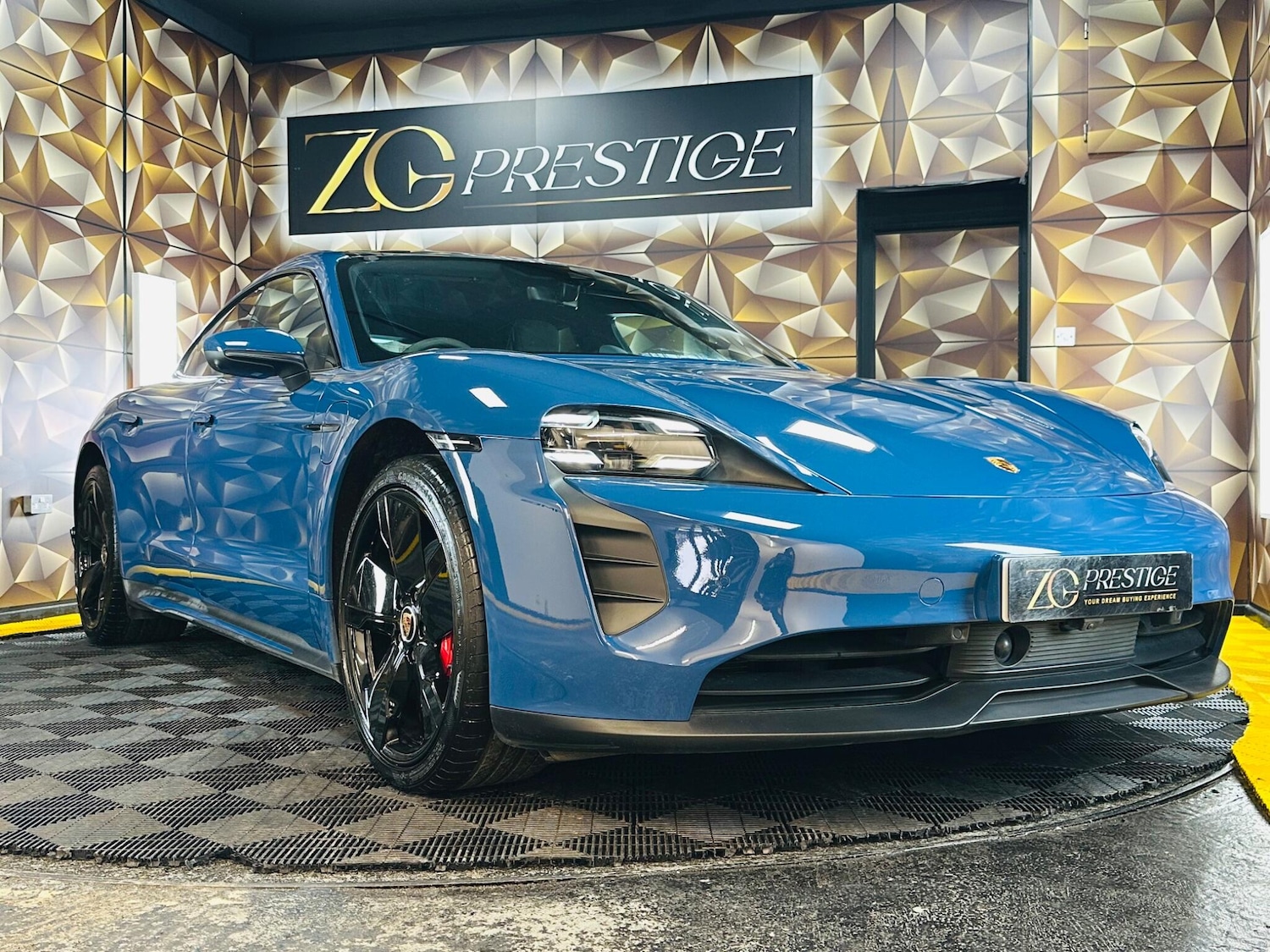 Used Porsche Taycan 2020 for sale - 77768651: Photo 40