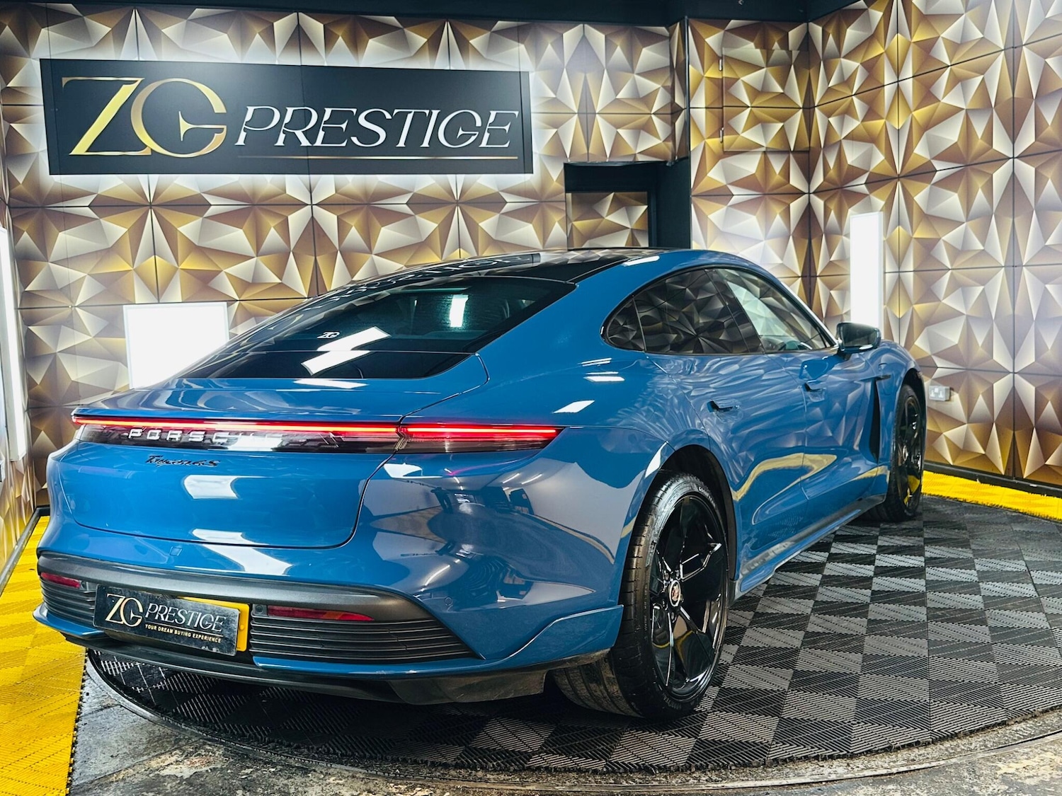 Used Porsche Taycan 2020 for sale - 77768651: Photo 41