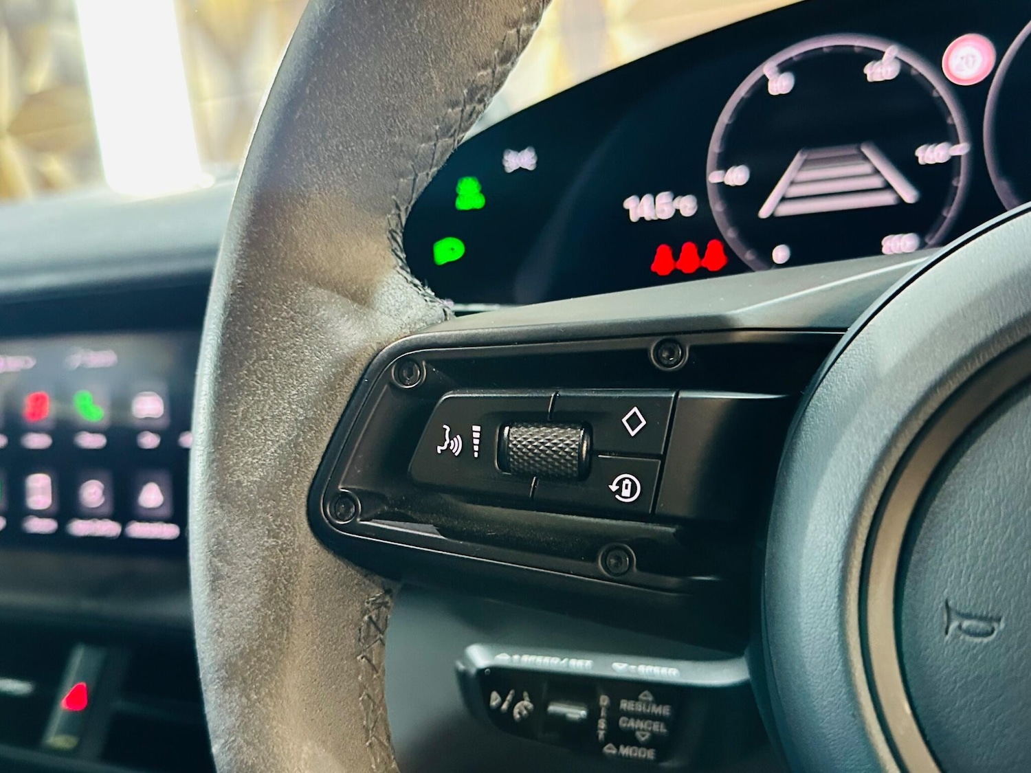 Used Porsche Taycan 2020 for sale - 77768651: Photo 52