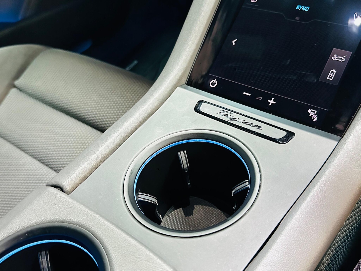 Used Porsche Taycan 2020 for sale - 77768651: Photo 59