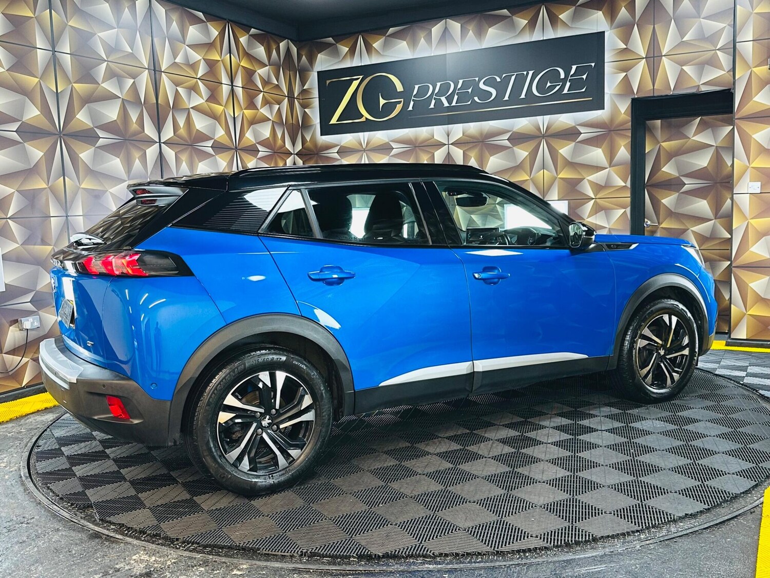 Used Peugeot E-2008 2021 for sale - 77564947: Photo 42