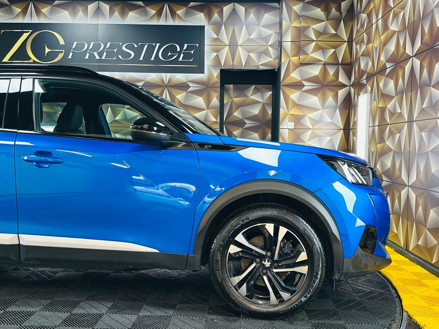 Used Peugeot E-2008 2021 for sale - 77564947: Photo 43