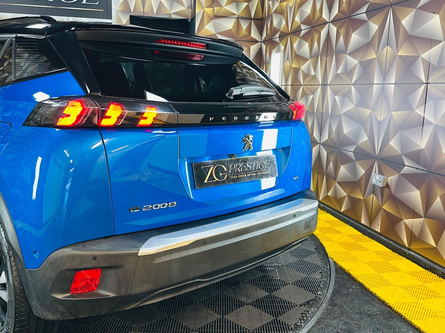 Used Peugeot E-2008 2021 for sale - 77564947: Photo 48