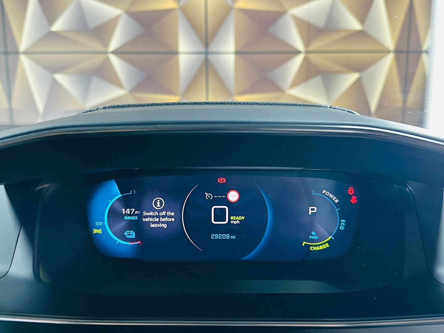 Used Peugeot E-2008 2021 for sale - 77564947: Photo 51