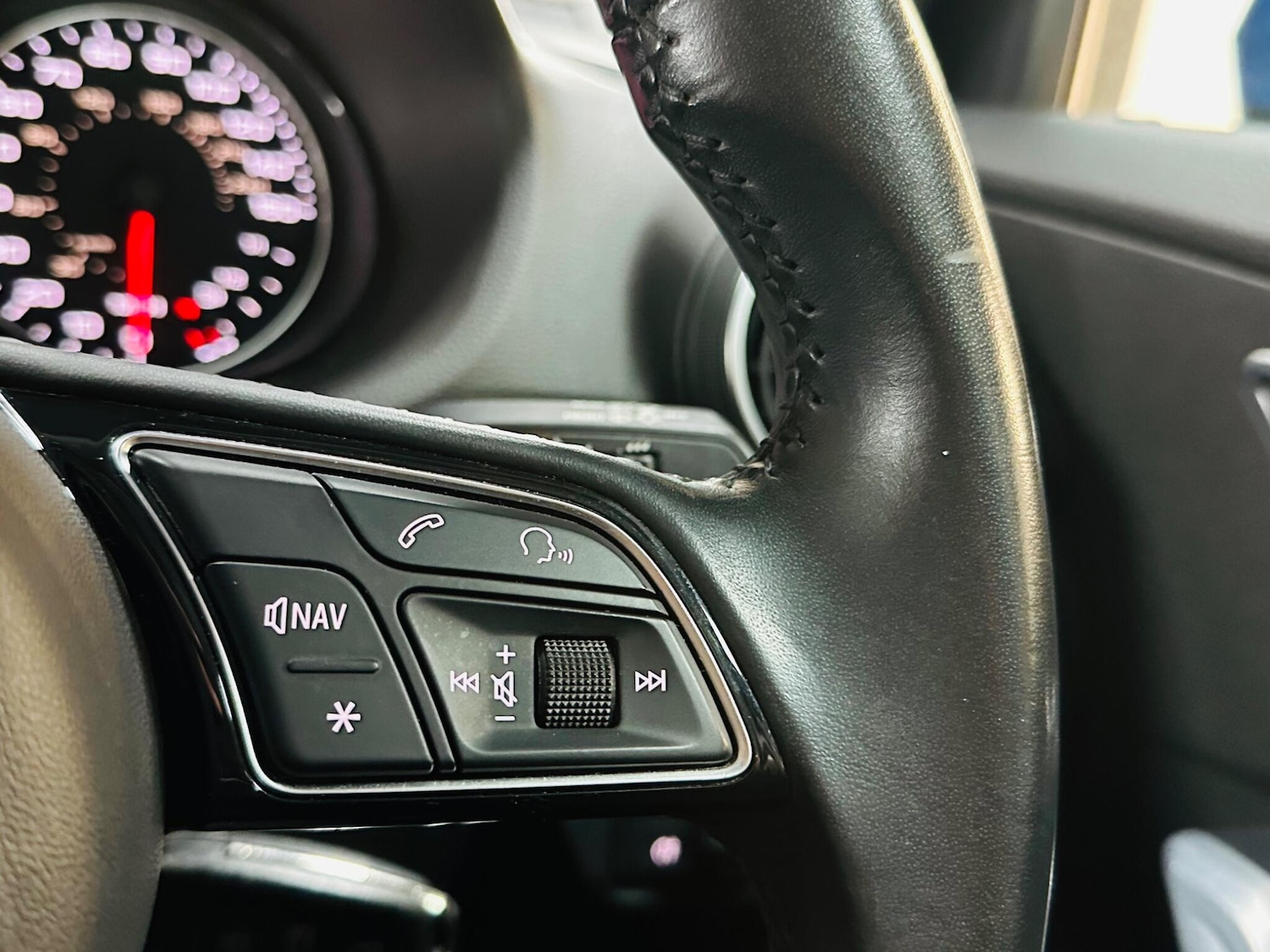 Used Audi Q2 2018 for sale - 77084461: Photo 53