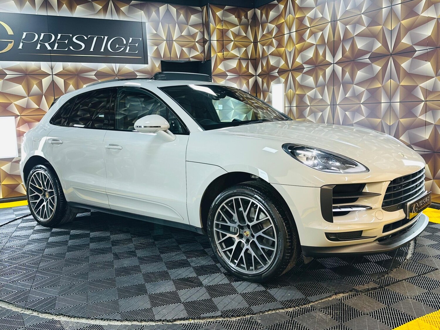 Used Porsche Macan for sale - 77440050: Photo 17