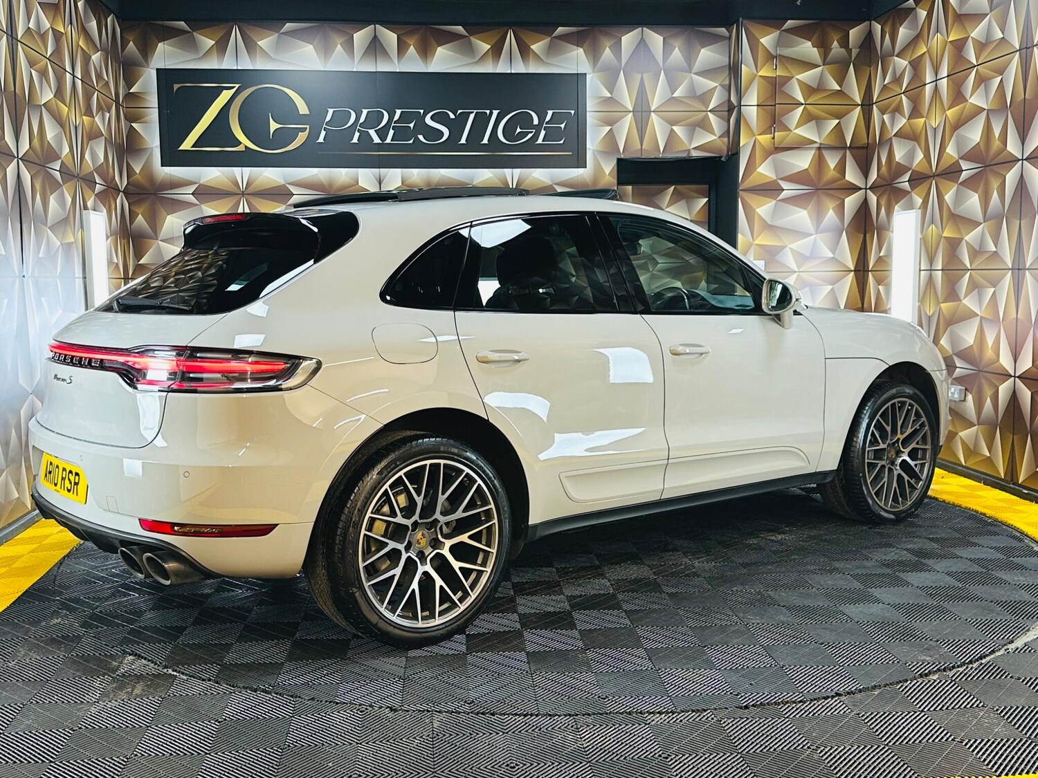 Used Porsche Macan for sale - 77440050: Photo 27