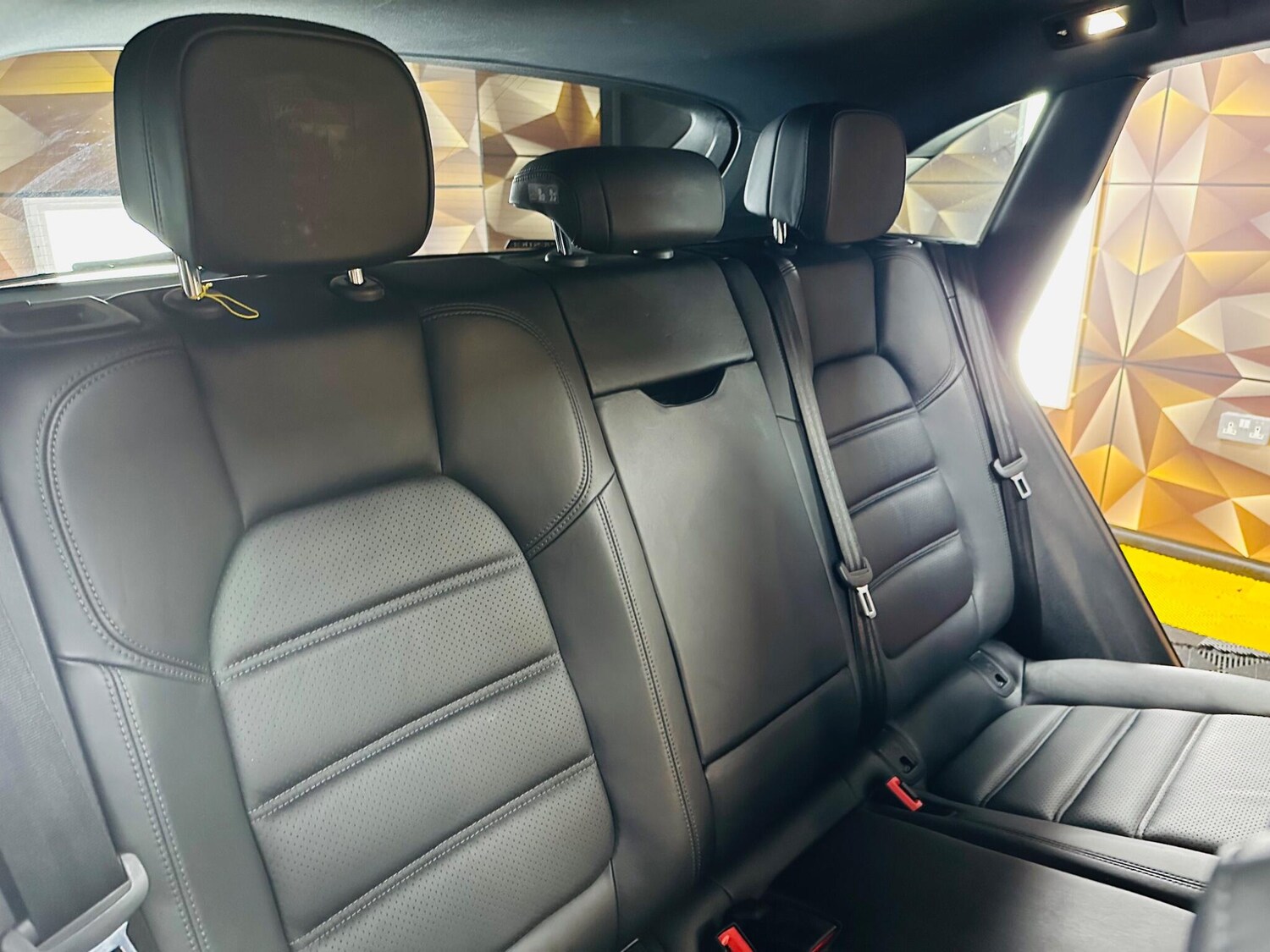 Used Porsche Macan for sale - 77440050: Photo 39