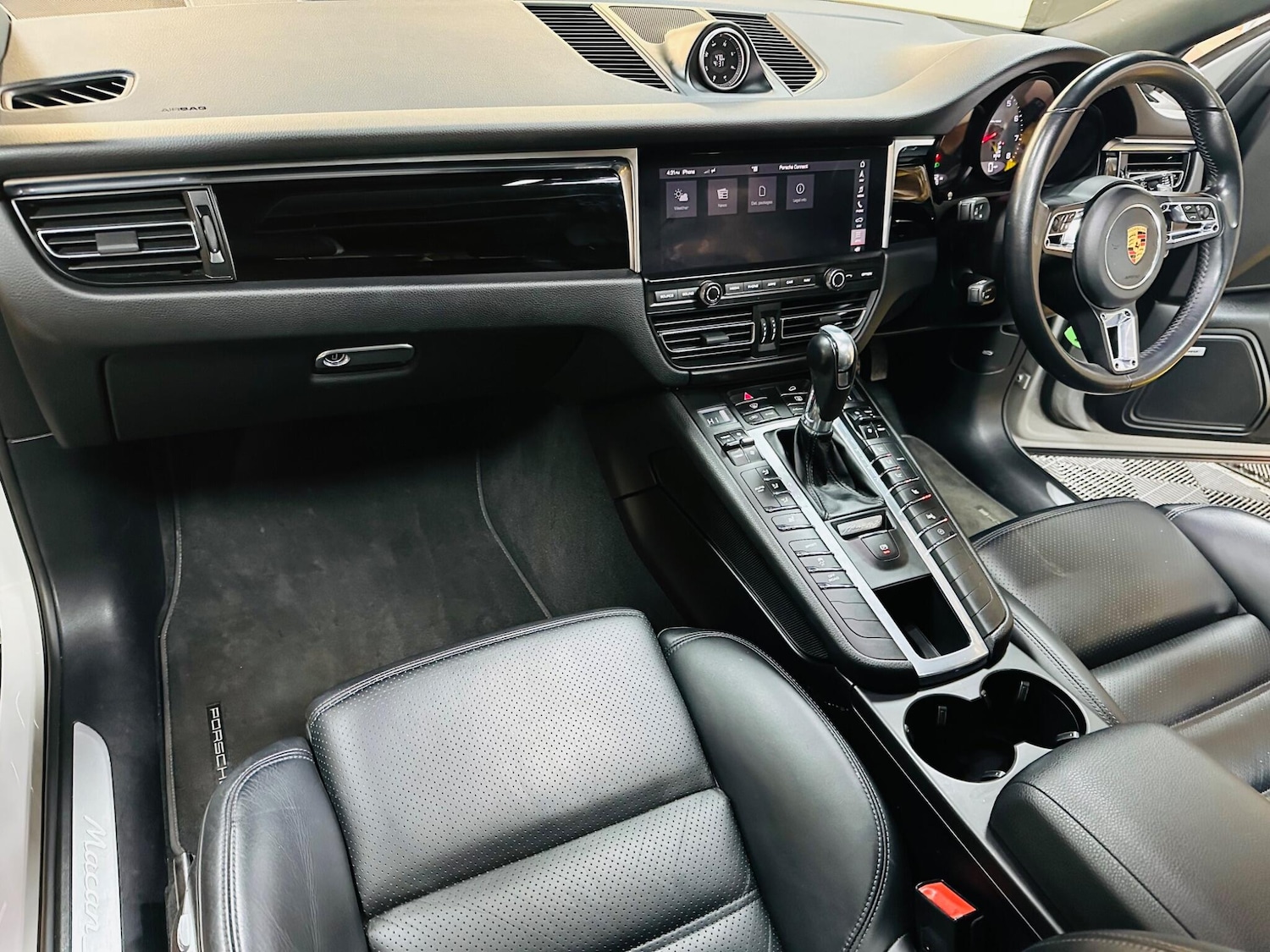 Used Porsche Macan for sale - 77440050: Photo 4