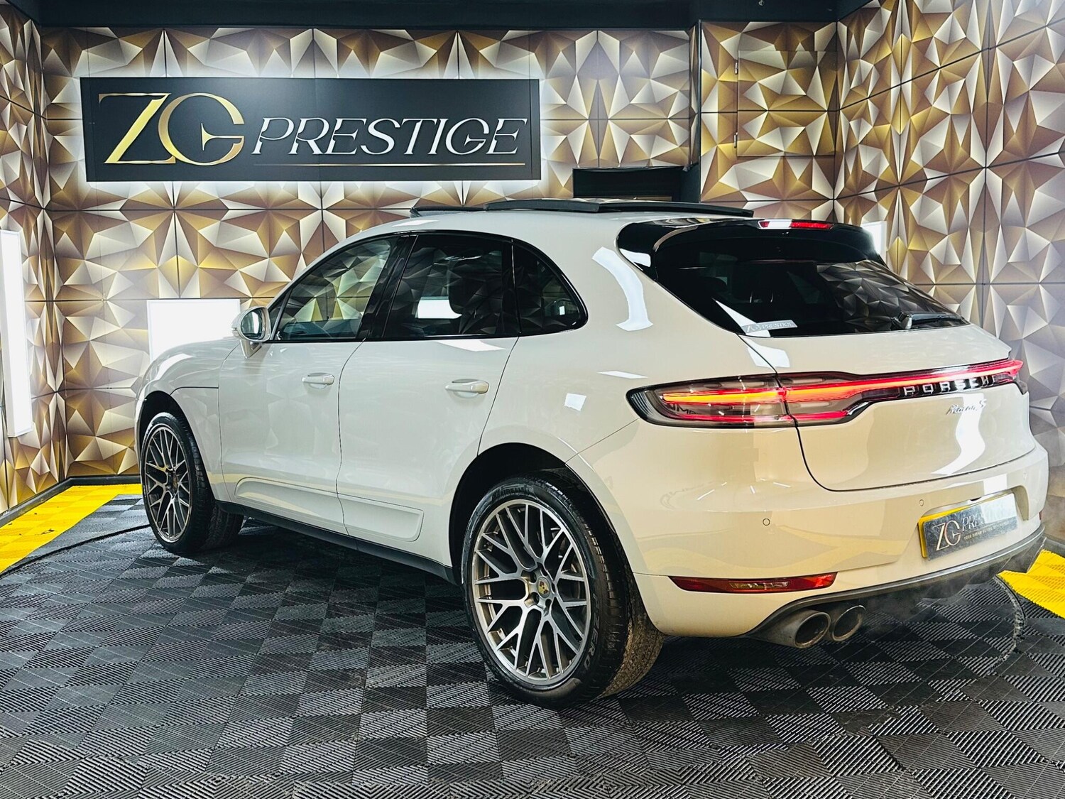 Used Porsche Macan for sale - 77440050: Photo 50