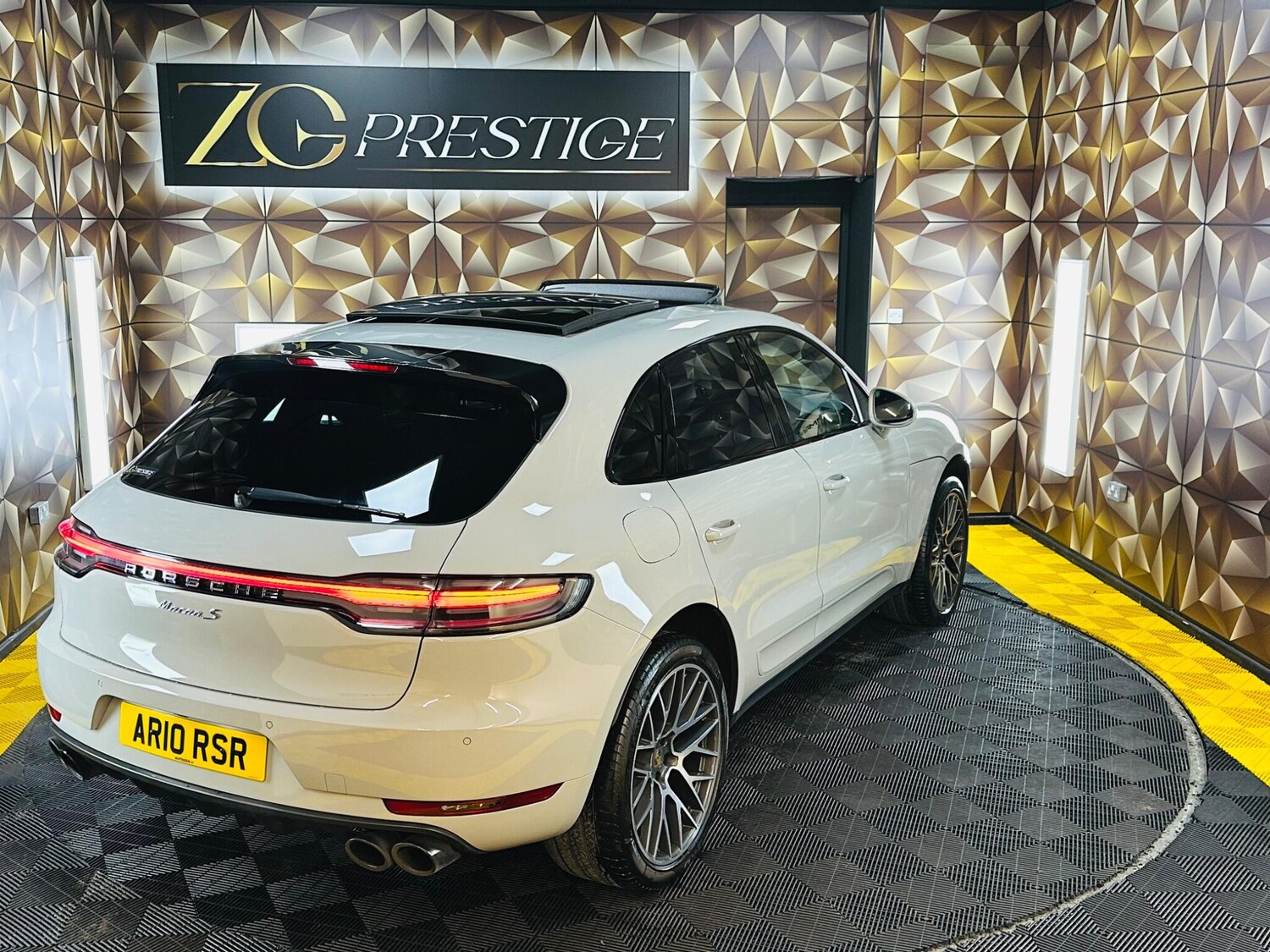 Used Porsche Macan for sale - 77440050: Photo 51