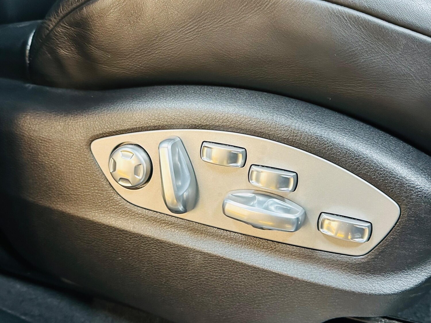 Used Porsche Macan for sale - 77440050: Photo 64